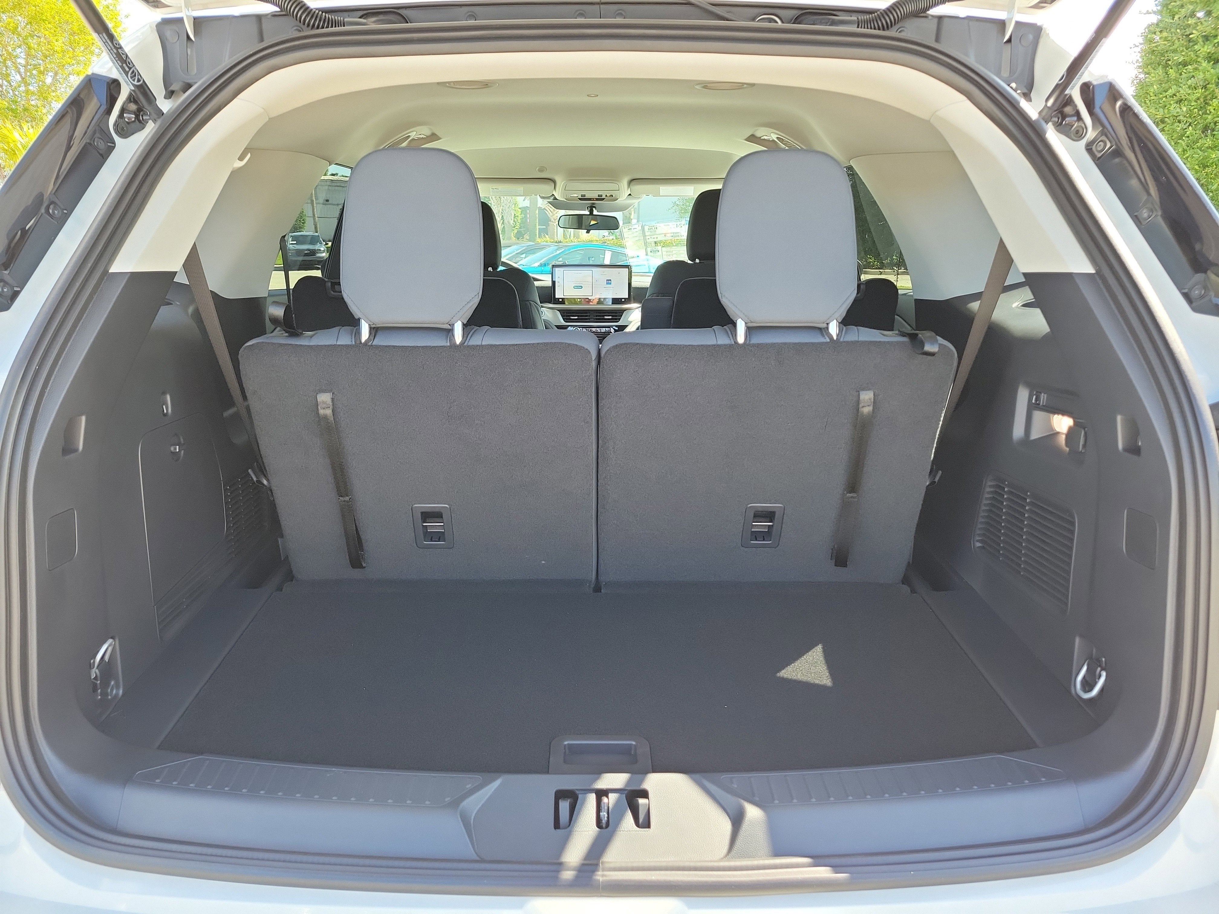 2026 Ford Explorer Active w/100A Pkg