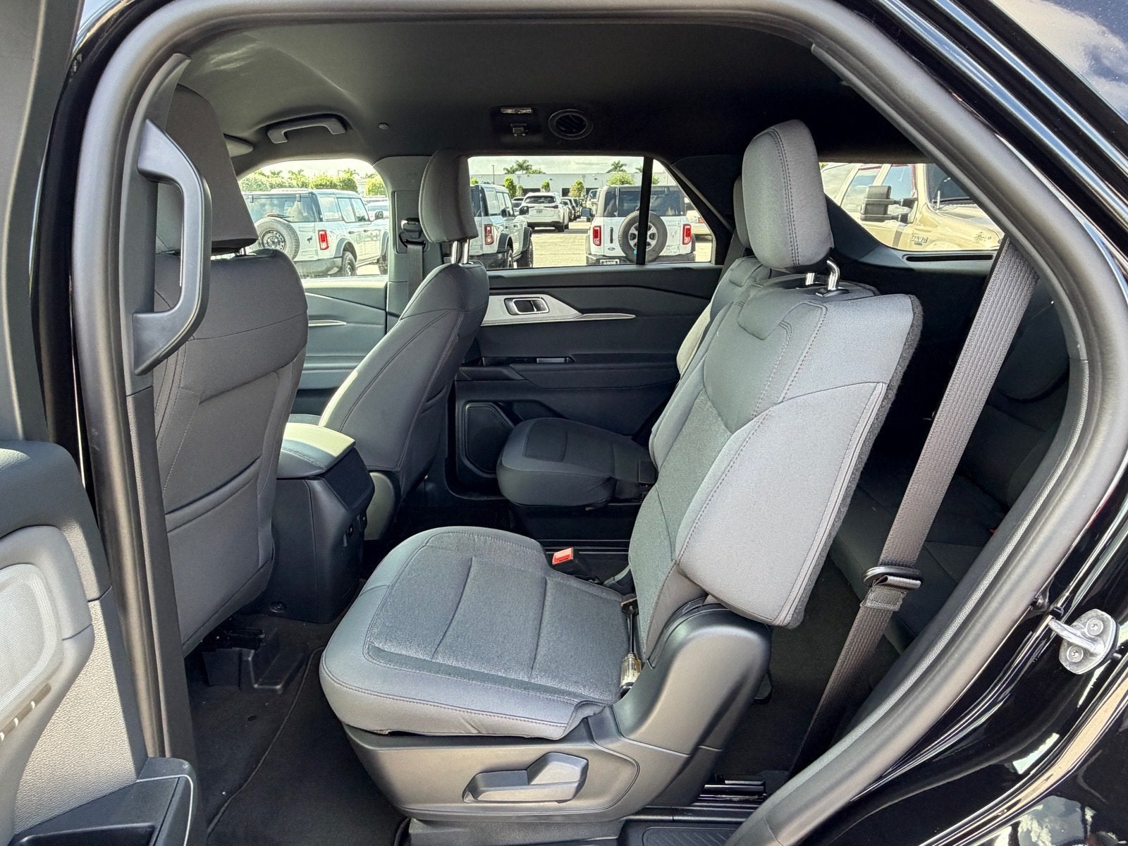 2027 Ford Explorer Active w/200A Pkg
