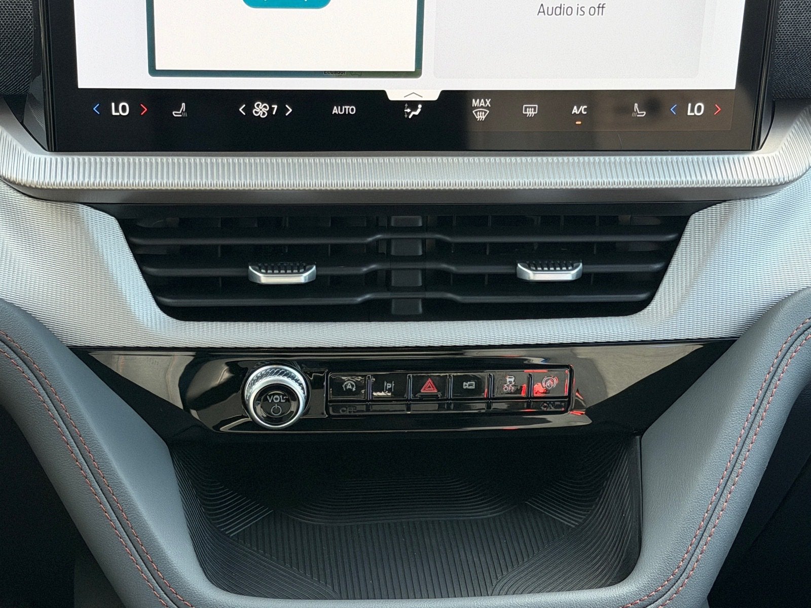 2027 Ford Explorer Active w/200A Pkg