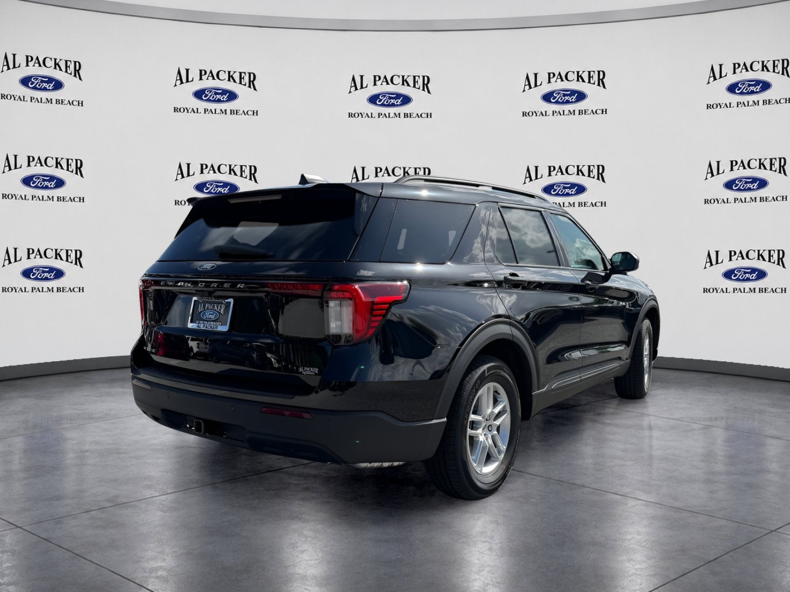 2027 Ford Explorer Active w/200A Pkg