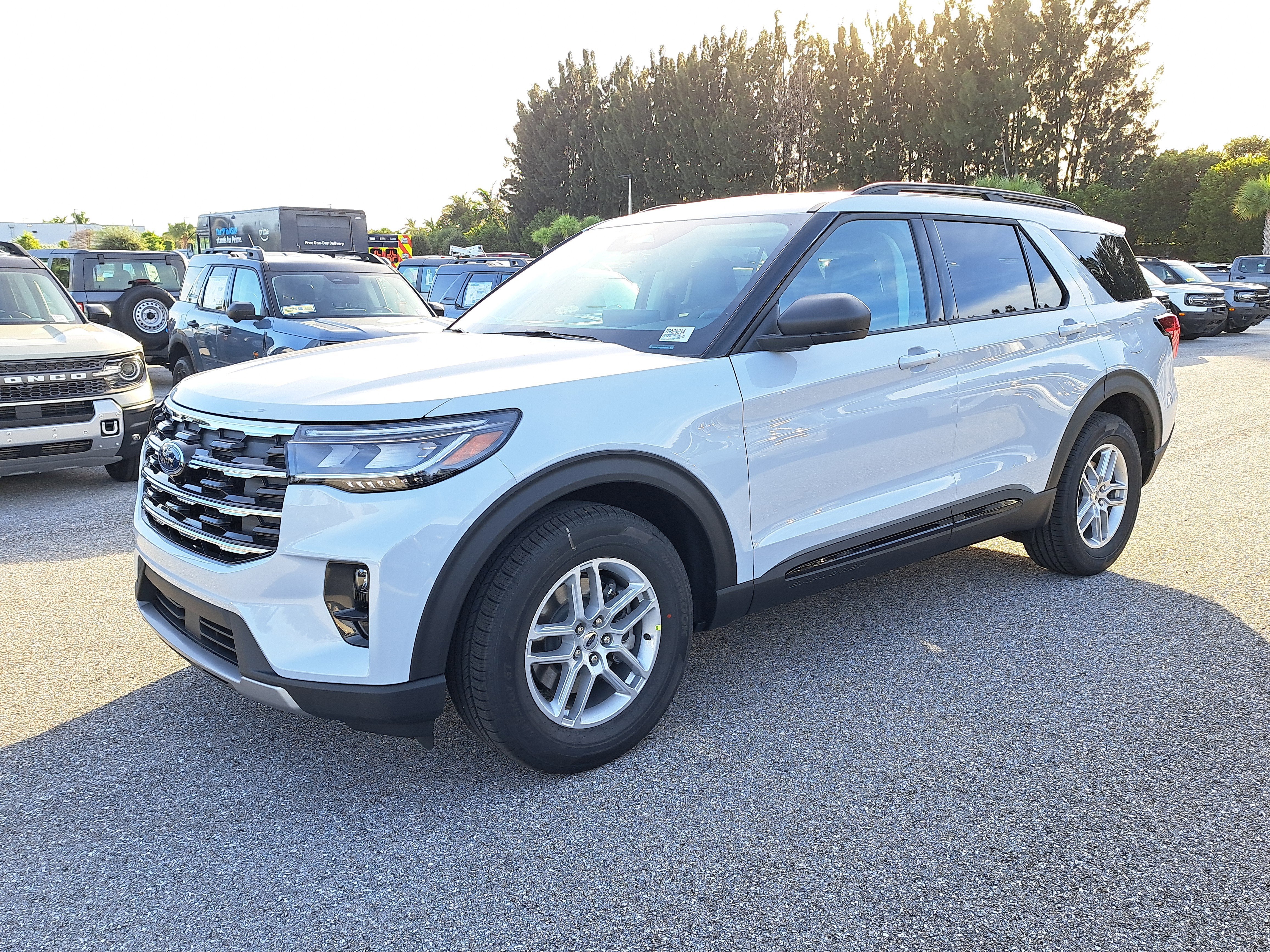 2026 Ford Explorer Active w/200A Pkg