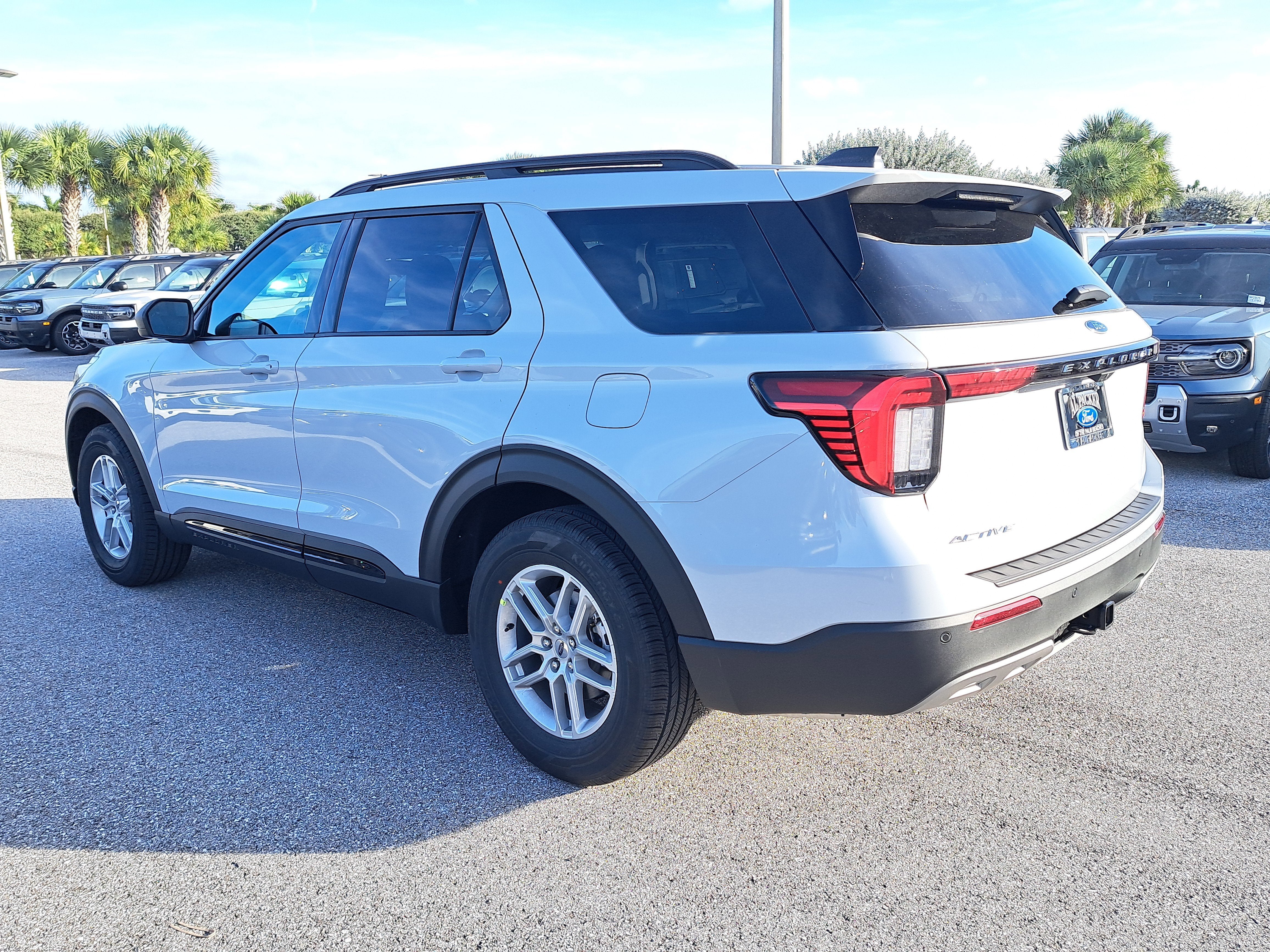 2026 Ford Explorer Active w/200A Pkg