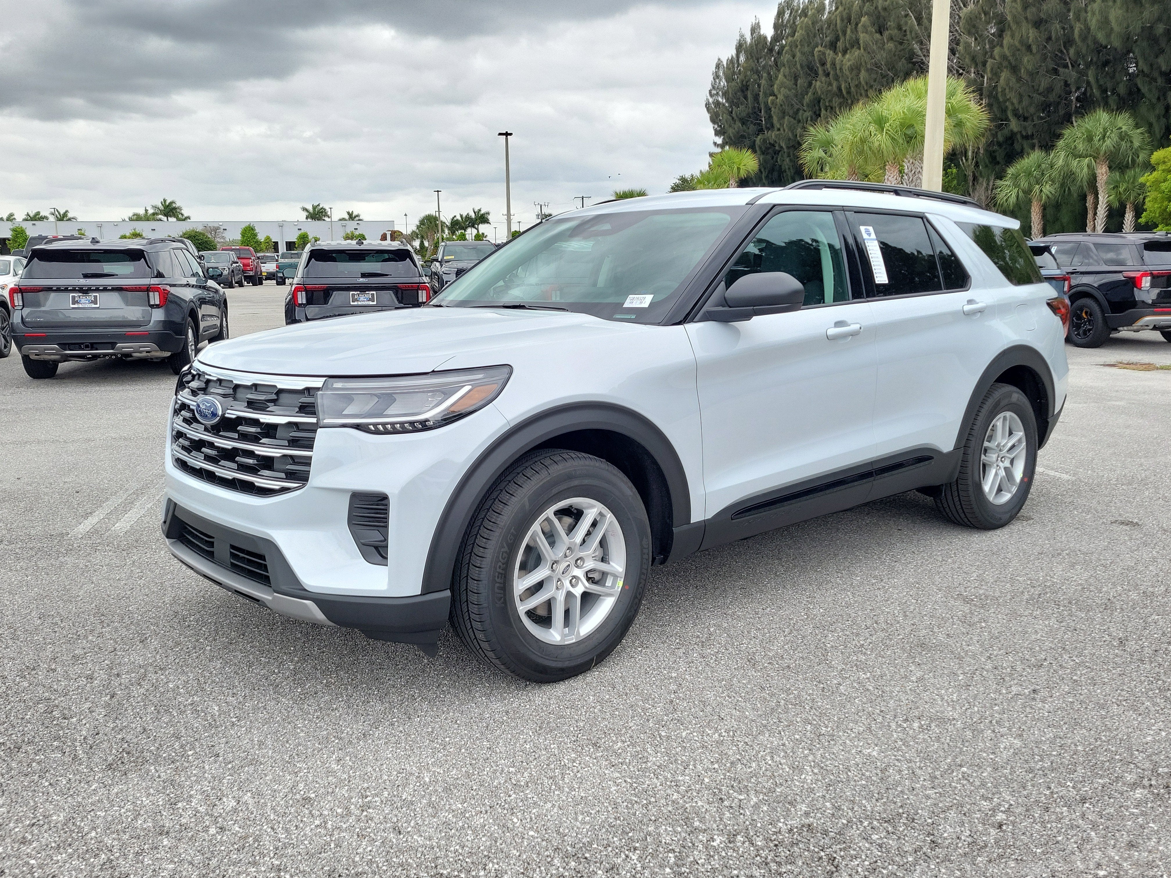 2026 Ford Explorer Active w/200A Pkg