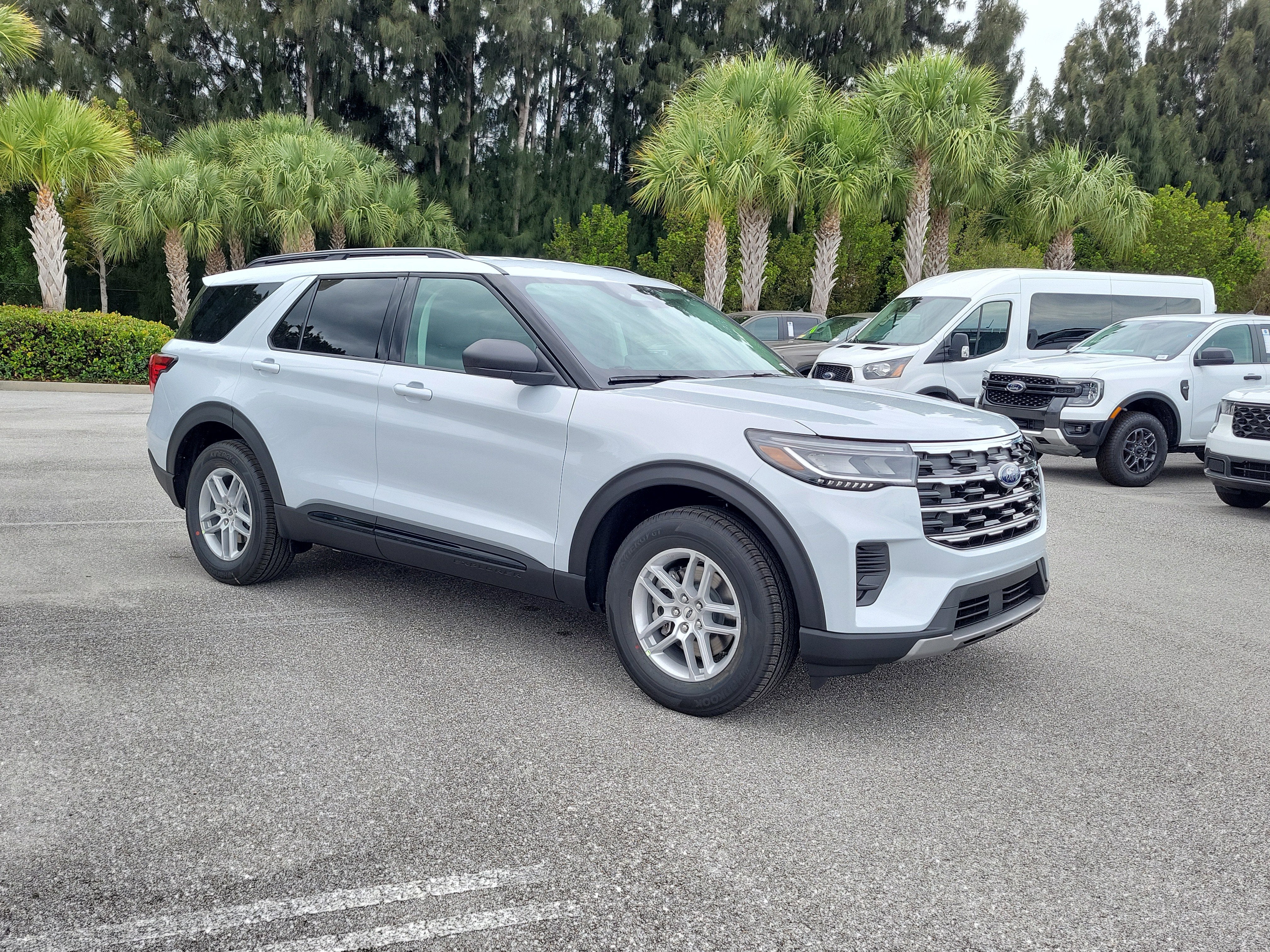 2026 Ford Explorer Active w/200A Pkg