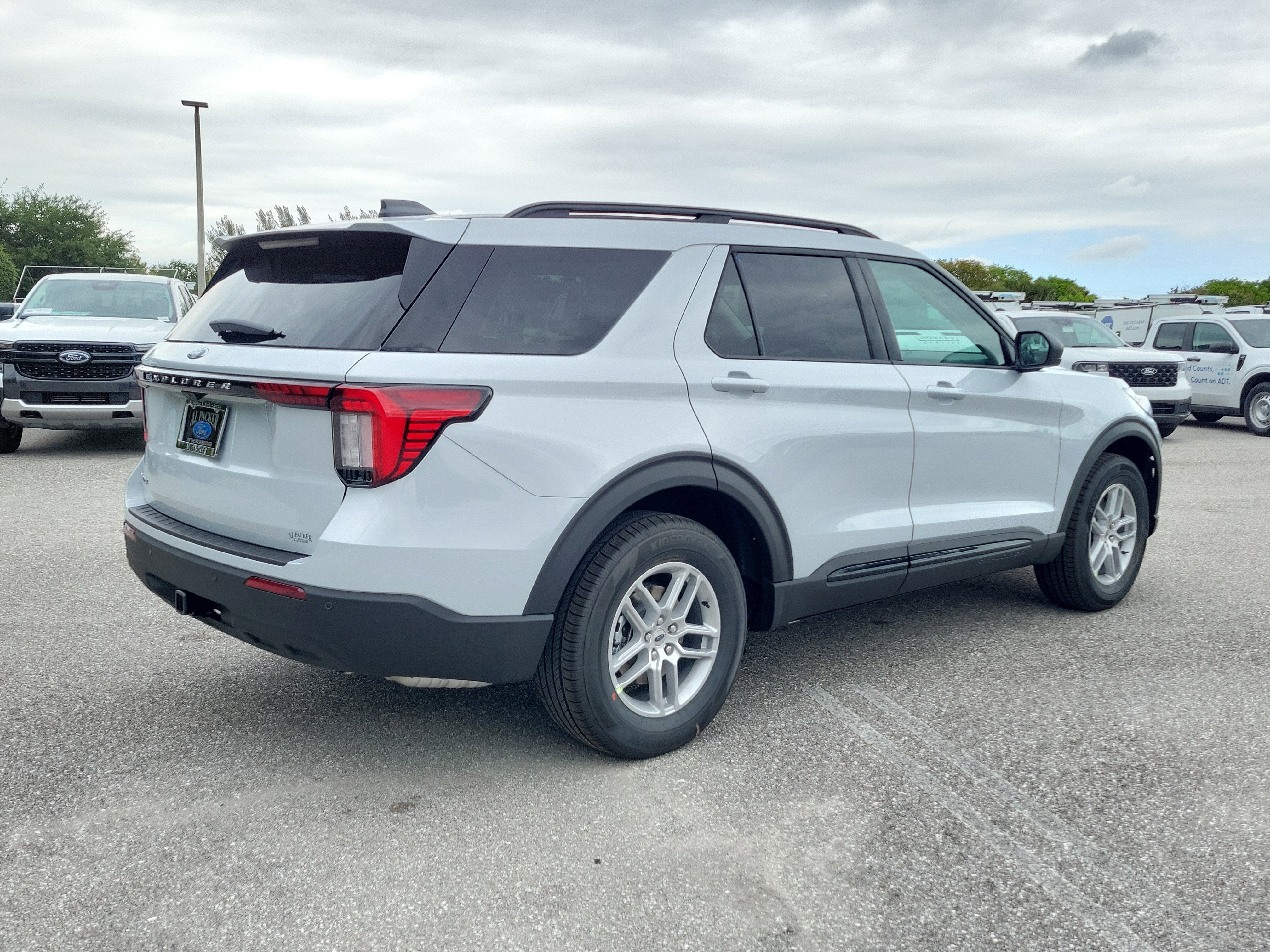 2026 Ford Explorer Active w/200A Pkg