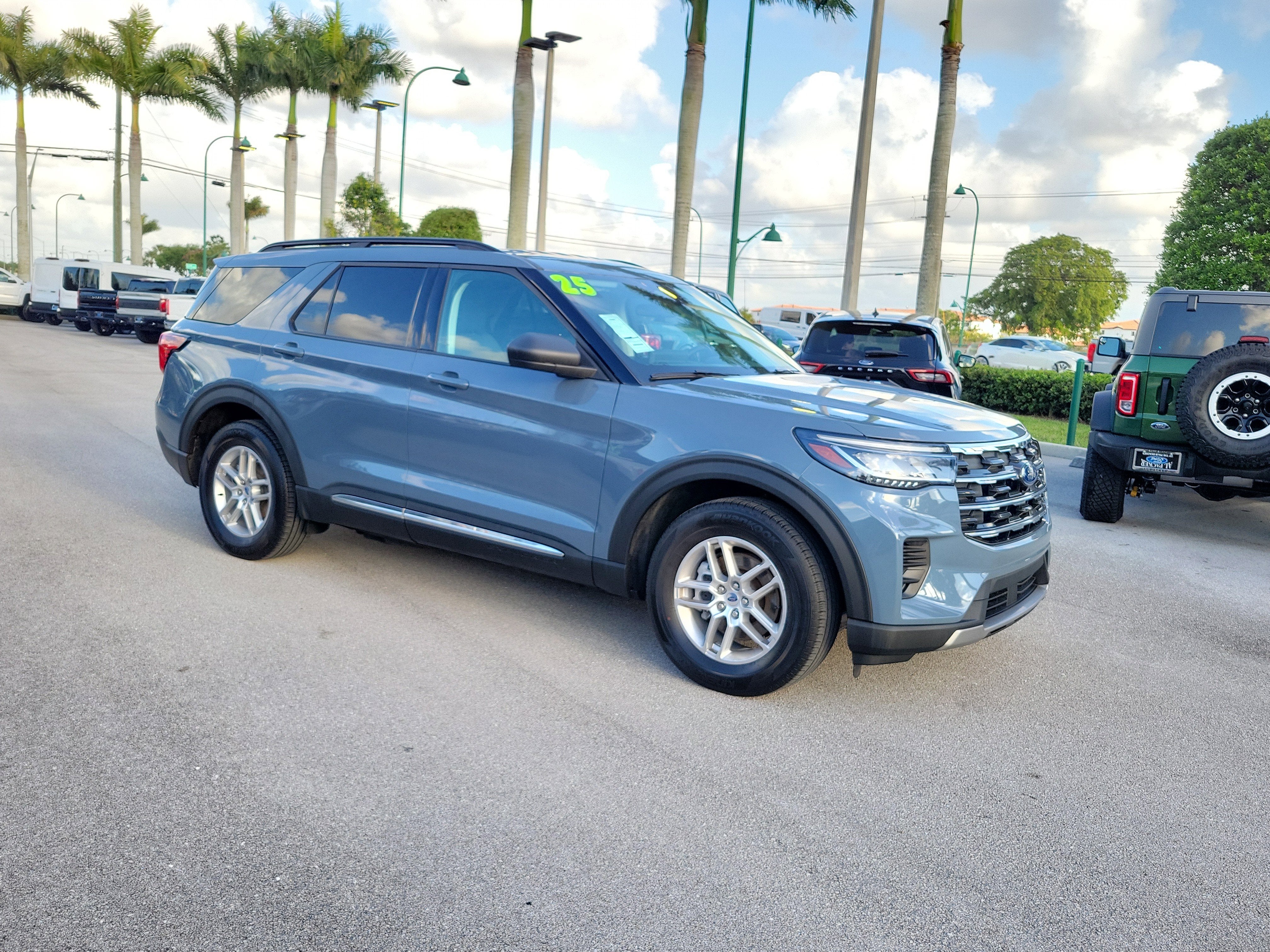 2025 Ford Explorer Active