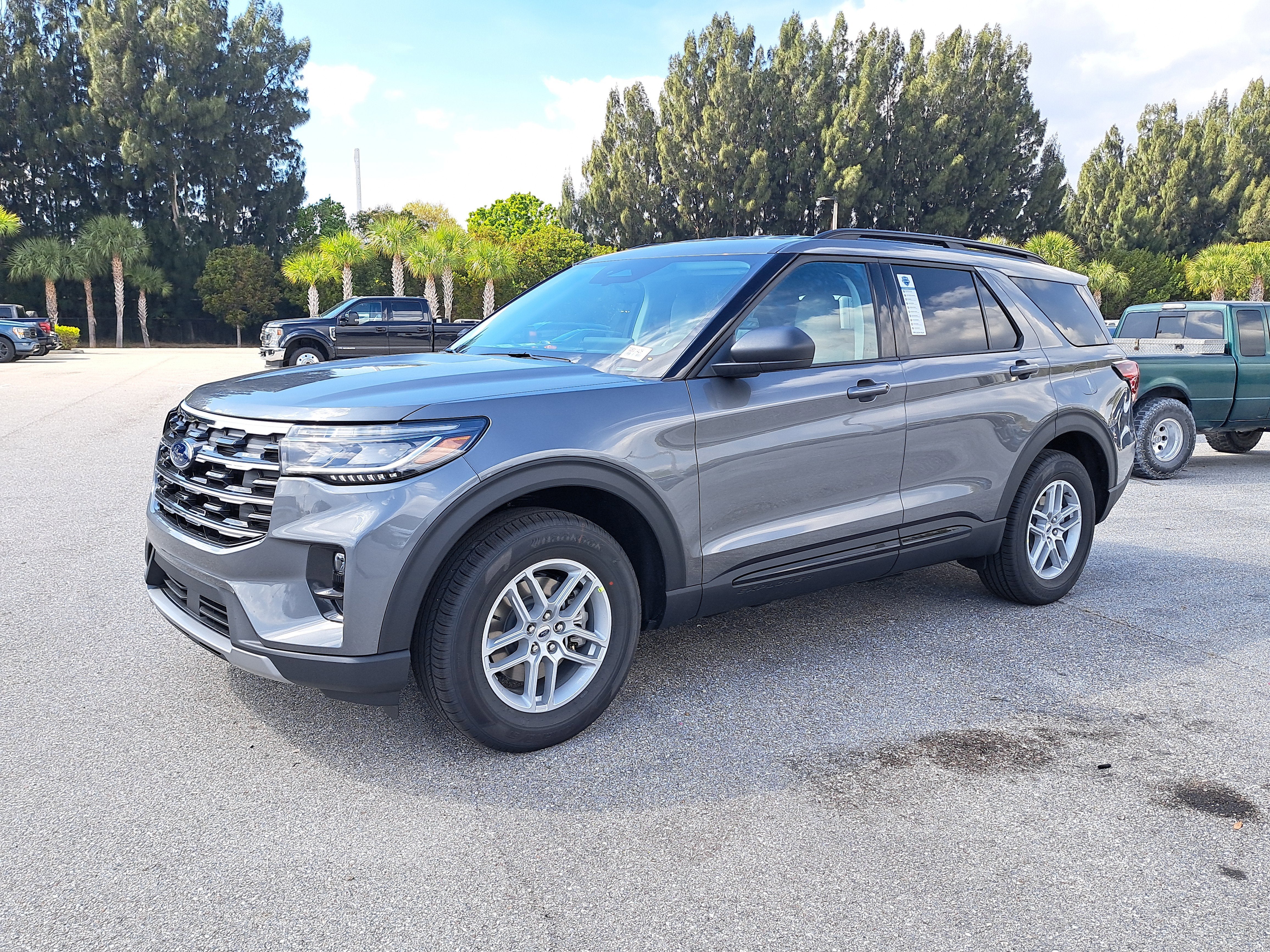 2026 Ford Explorer Active w/200A Pkg