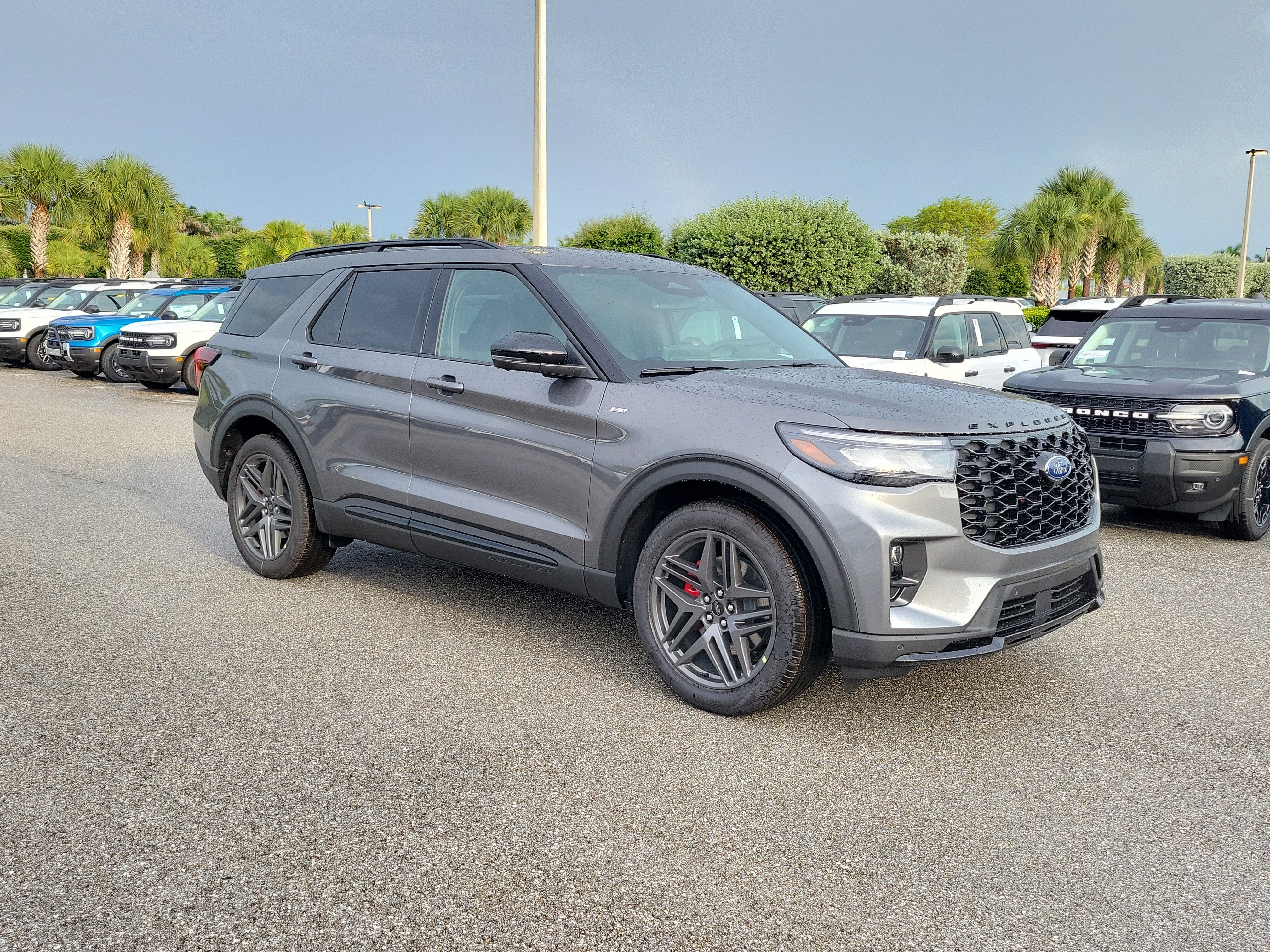 2026 Ford Explorer ST-Line