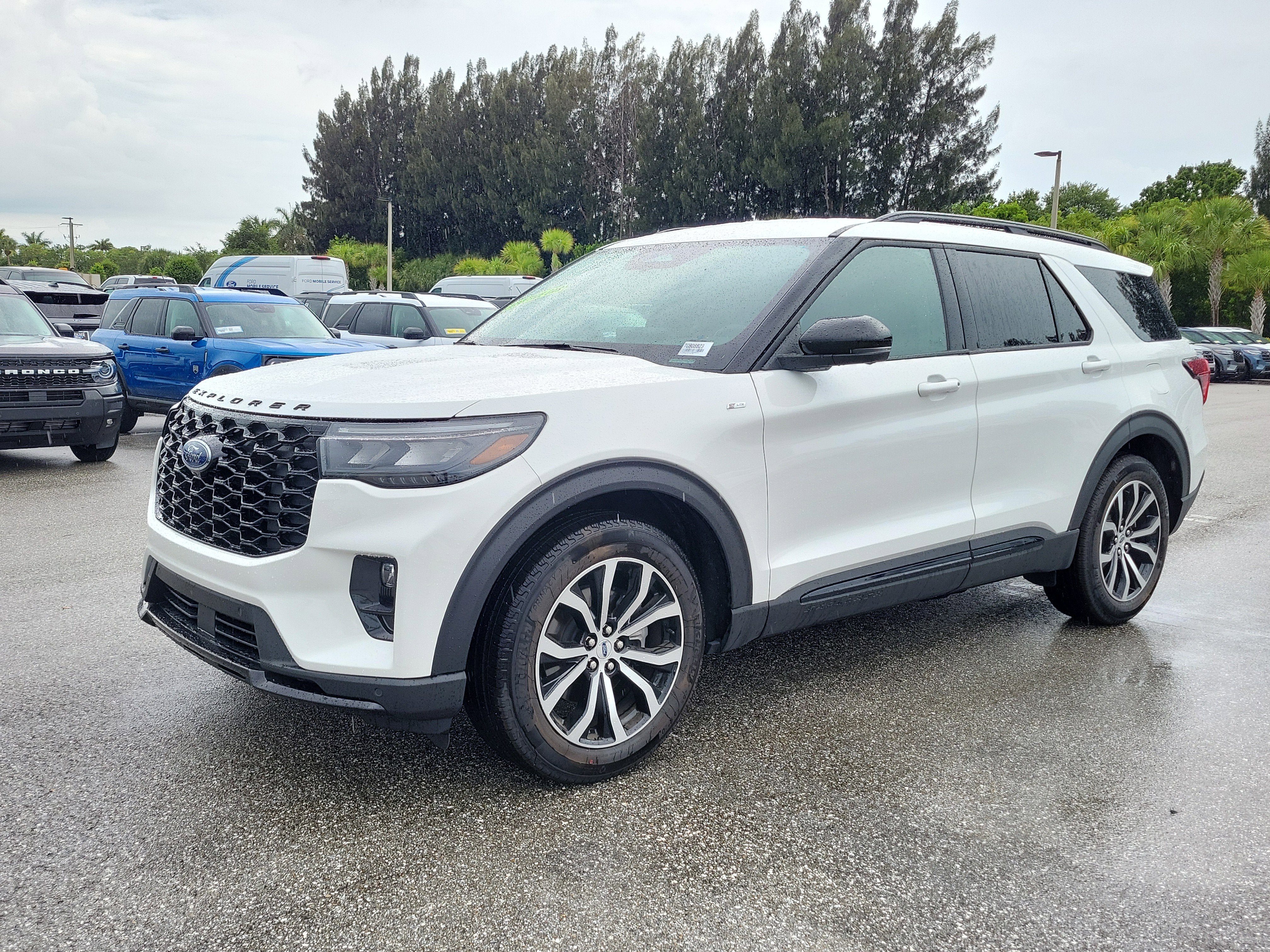 2026 Ford Explorer ST-Line