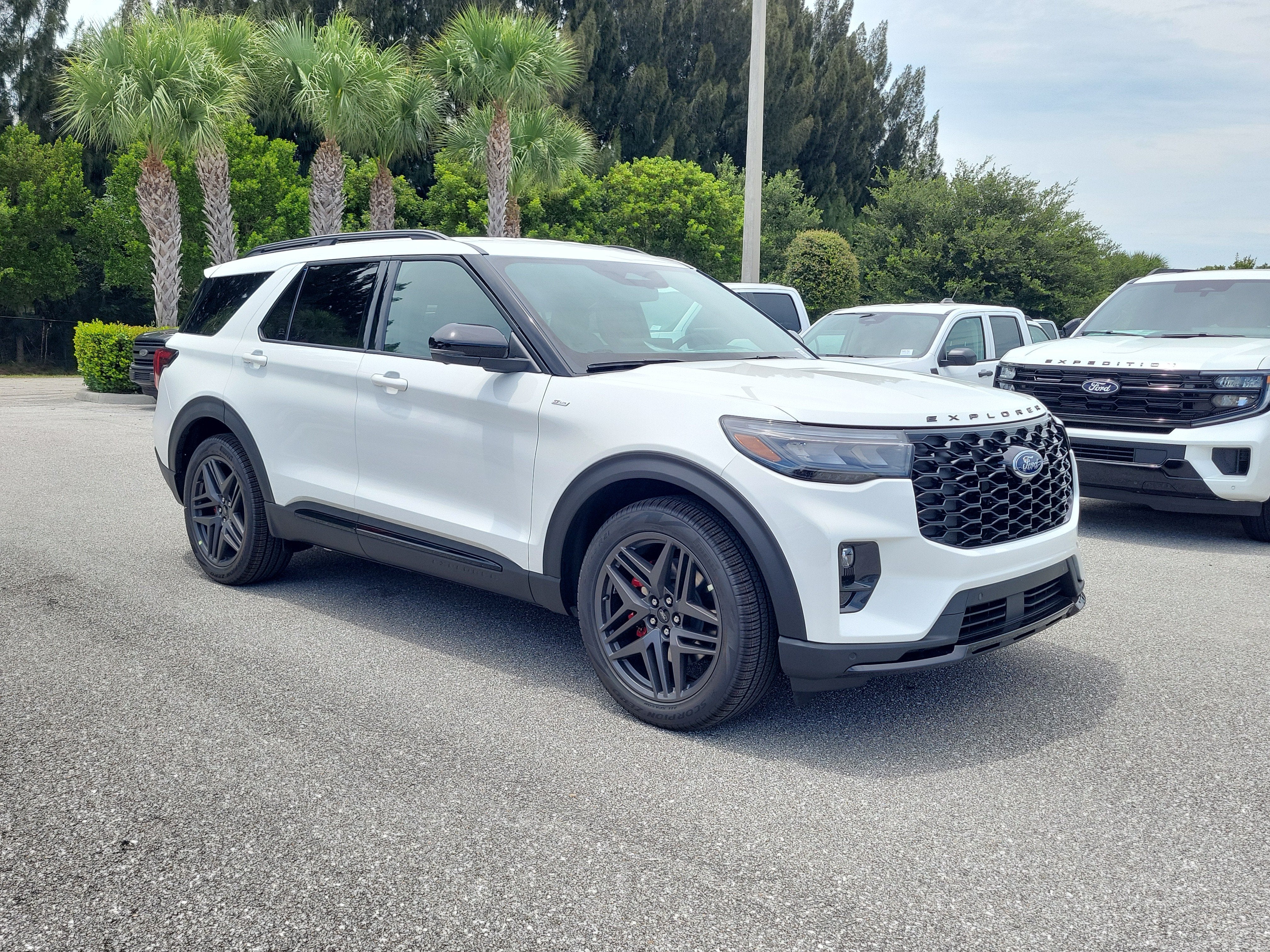 2026 Ford Explorer ST-Line