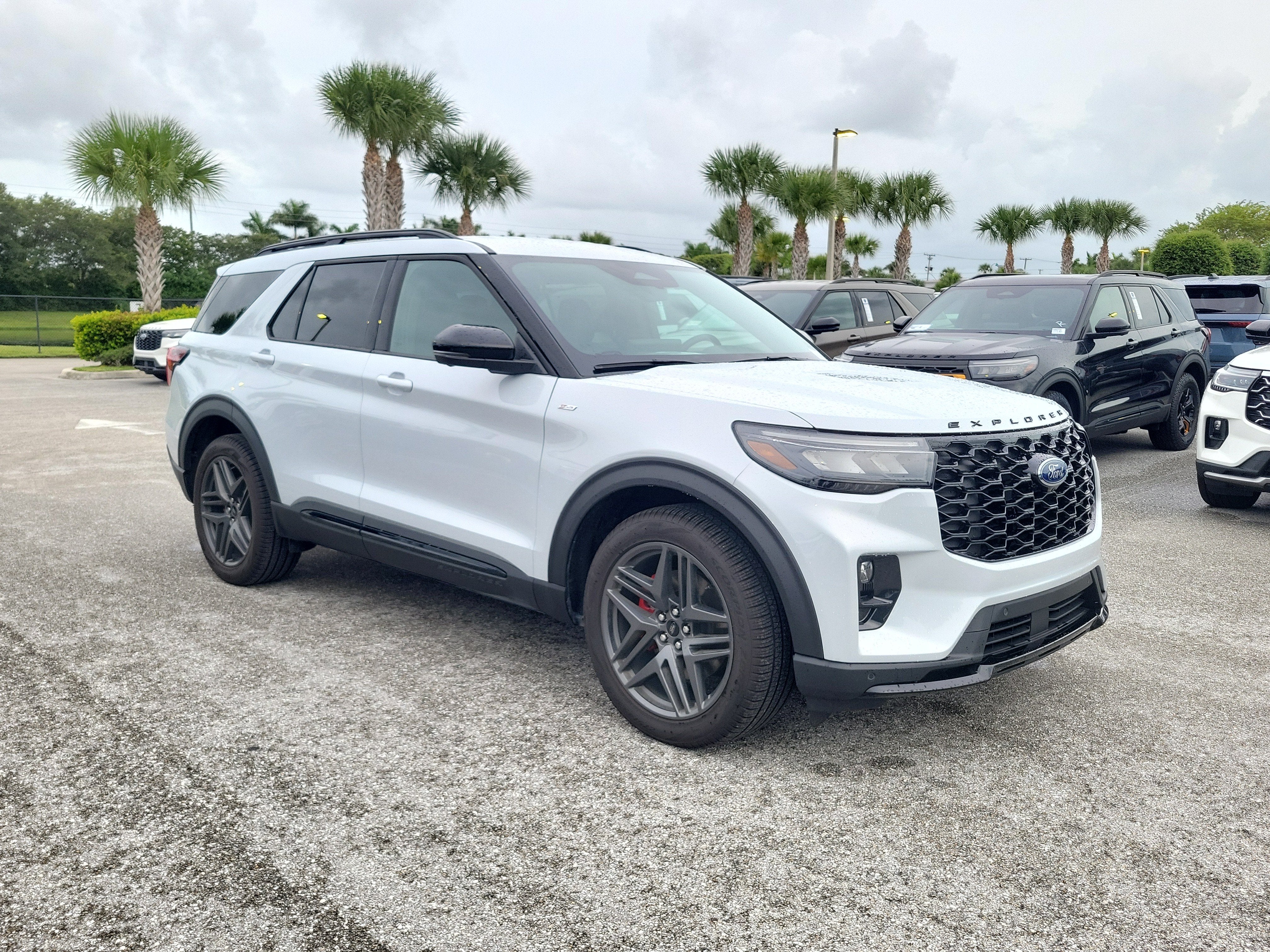 2026 Ford Explorer ST-Line