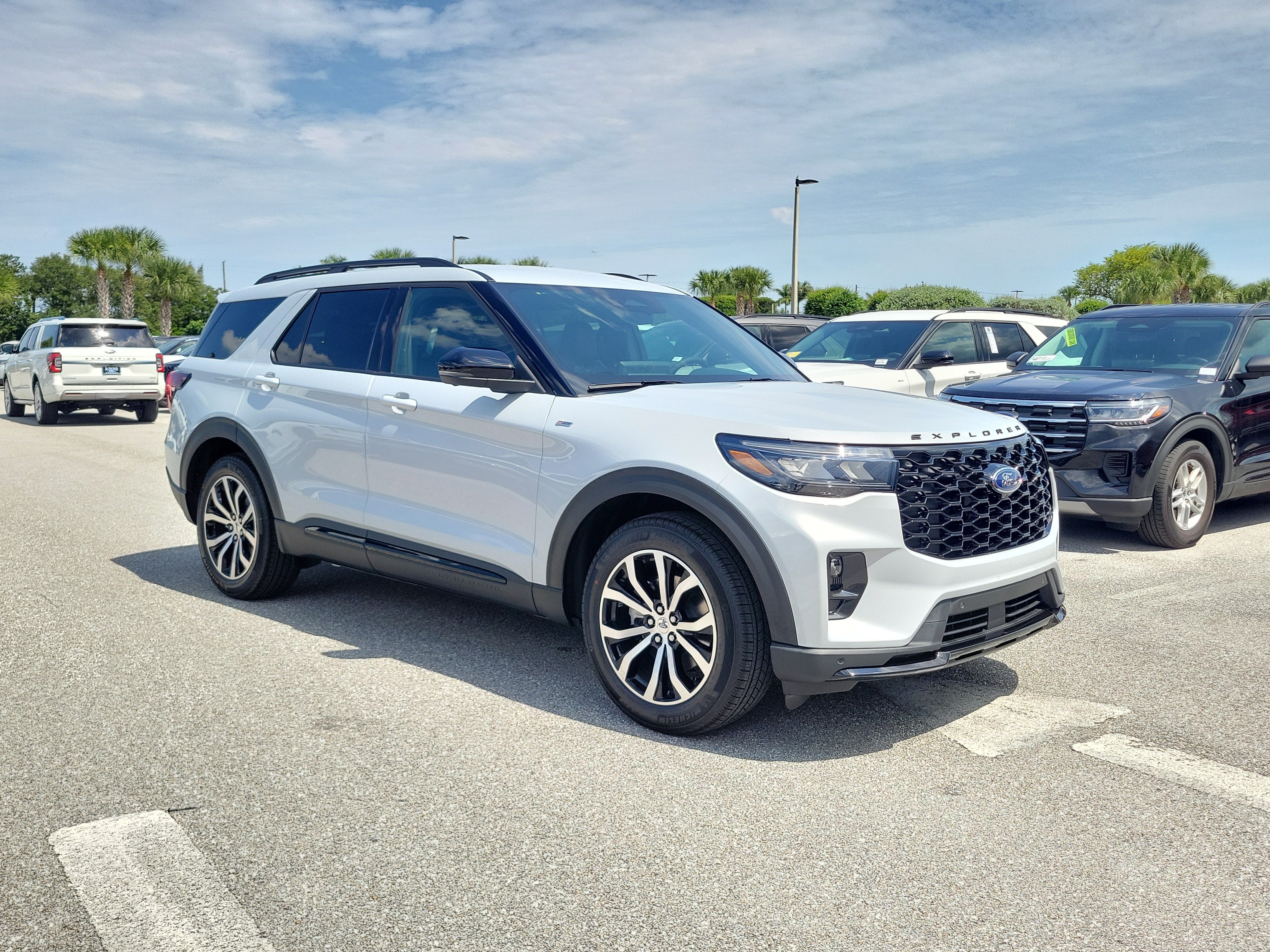 2026 Ford Explorer ST-Line