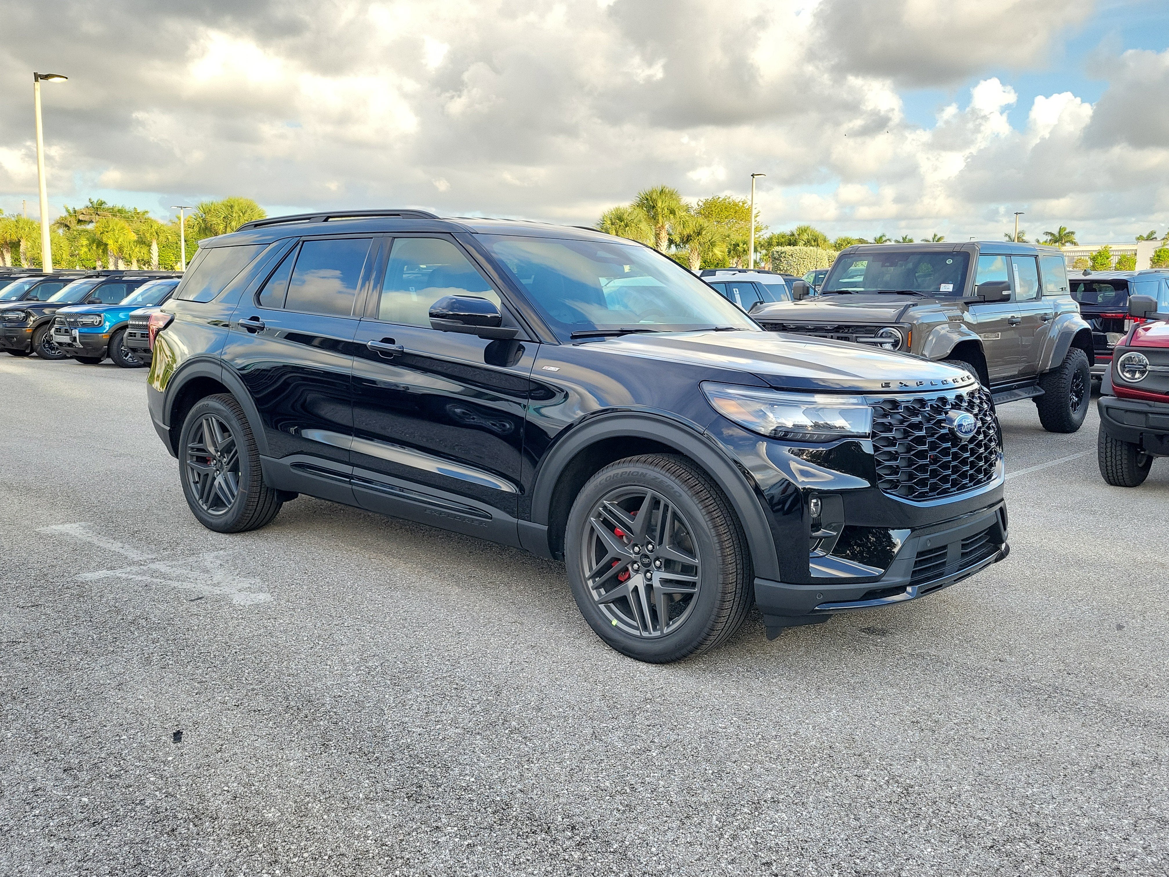 2026 Ford Explorer ST-Line