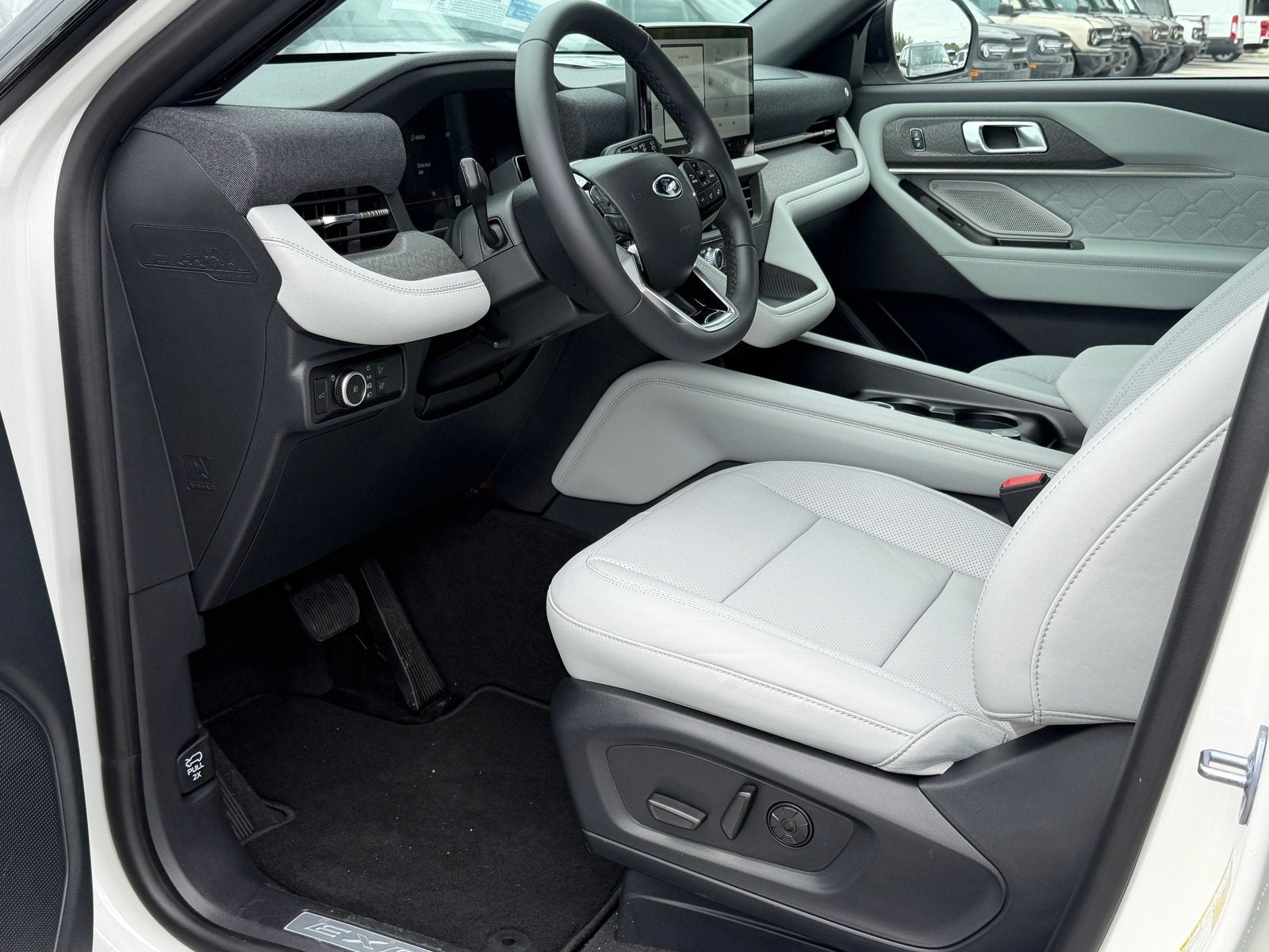 2027 Ford Explorer Platinum