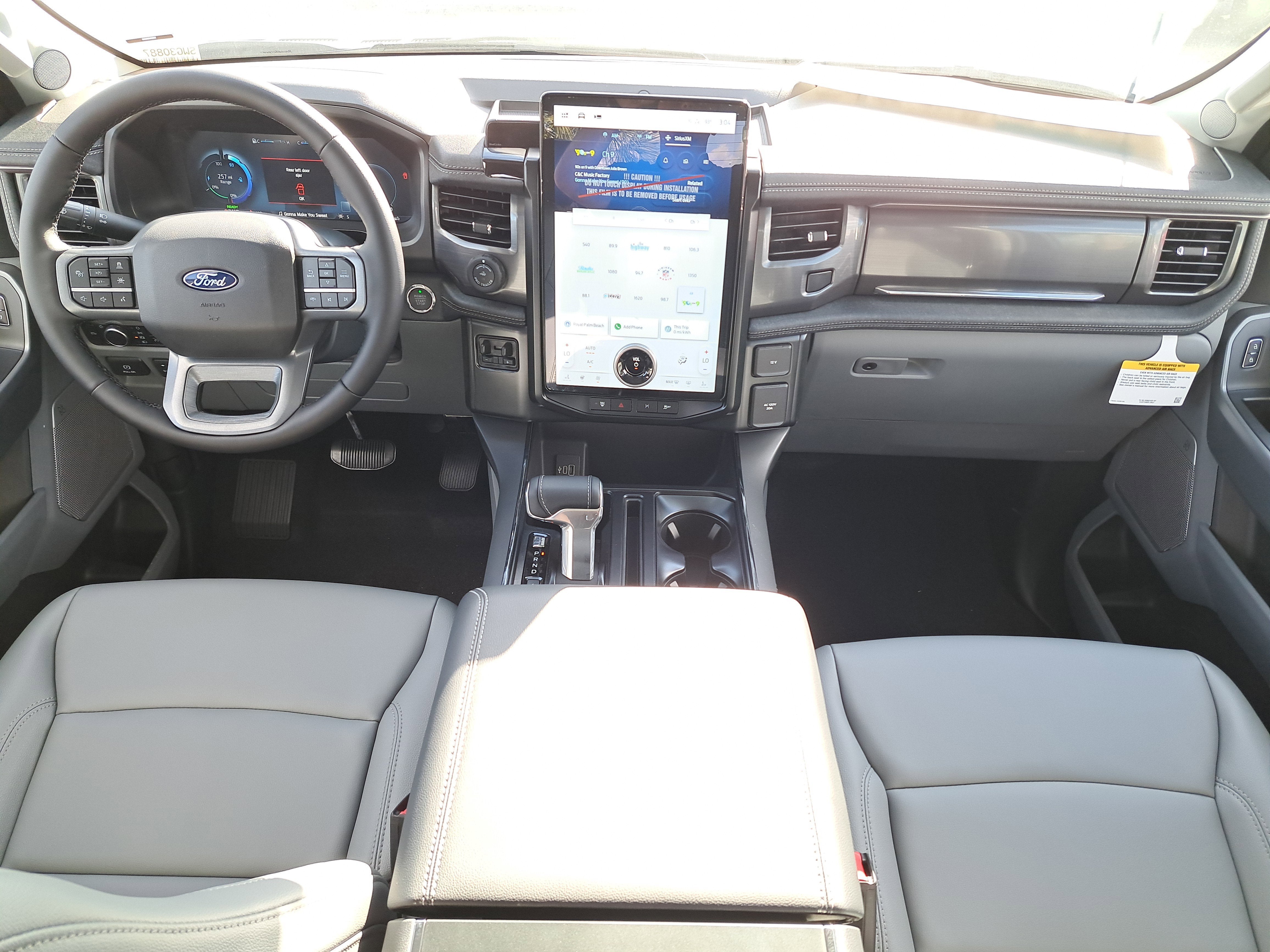 2025 Ford F-150 Lightning Flash