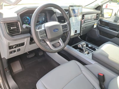 2025 Ford F-150 Lightning Flash