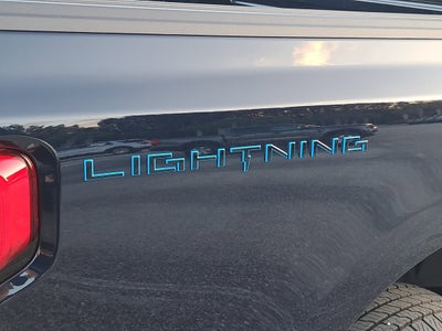 2025 Ford F-150 Lightning Flash