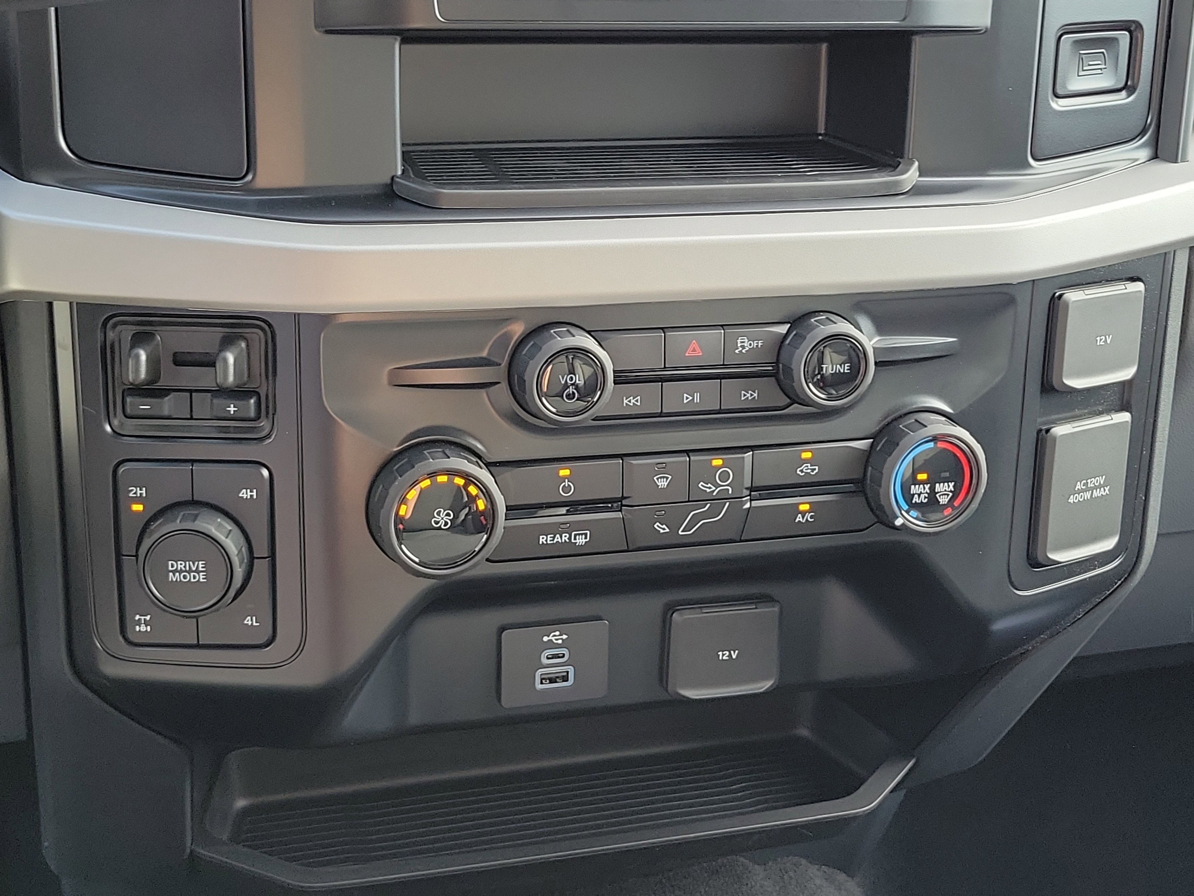 2026 Ford Super Duty F-250 SRW Base