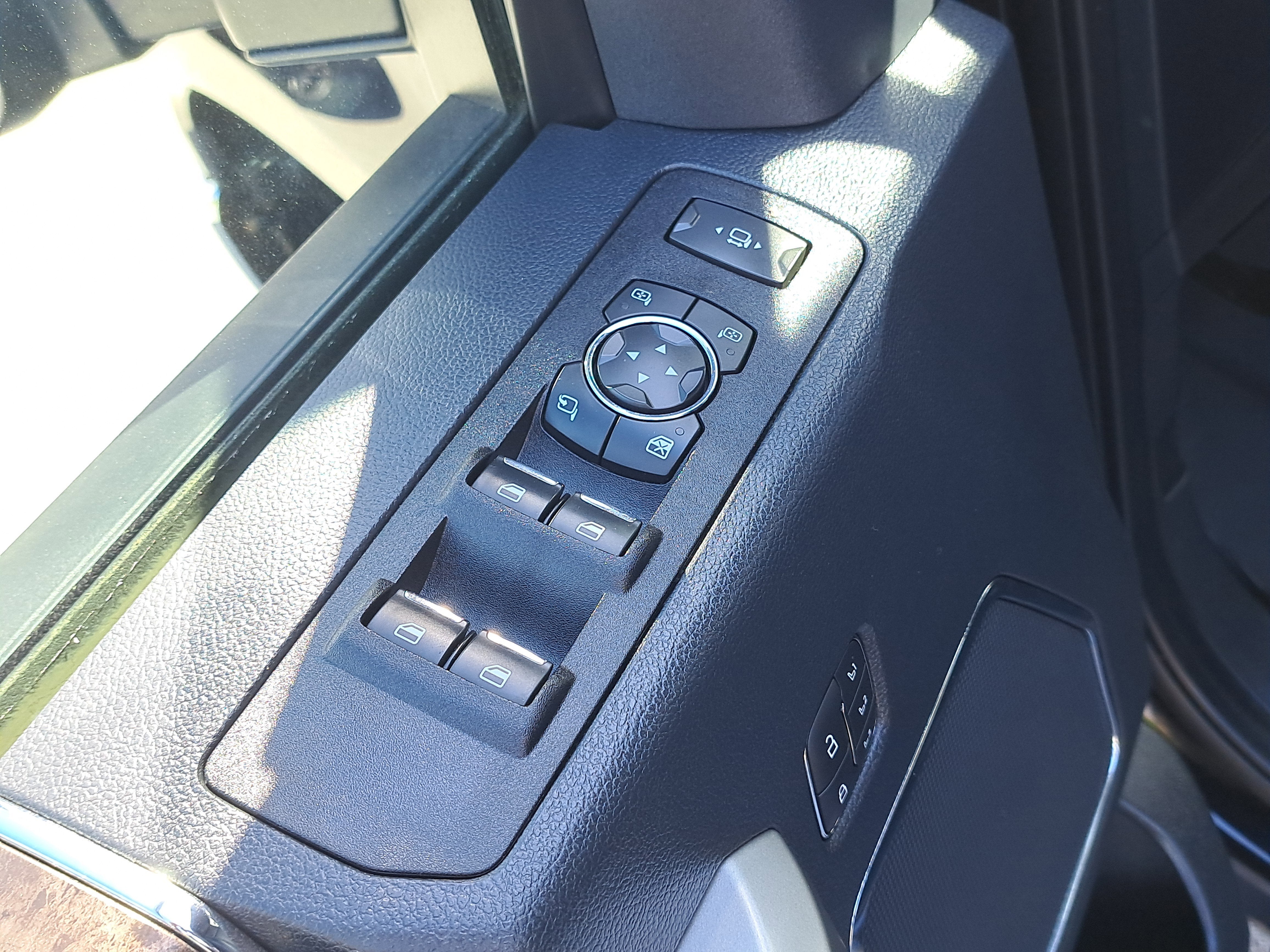 2022 Ford Super Duty F-250 SRW LARIAT