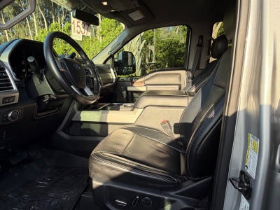 2017 Ford Super Duty F-250 SRW Lariat
