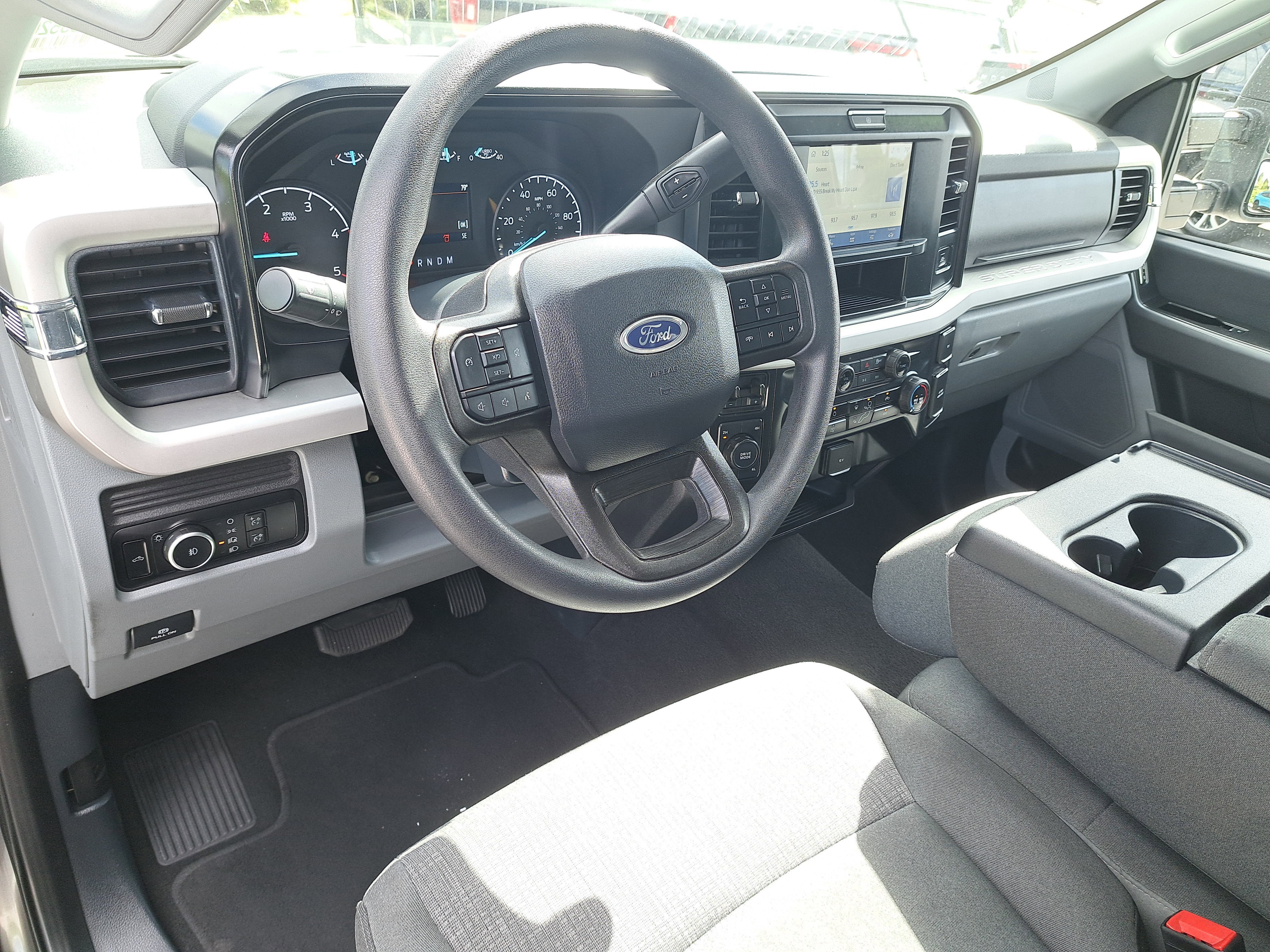 2025 Ford Super Duty F-250 SRW XLT