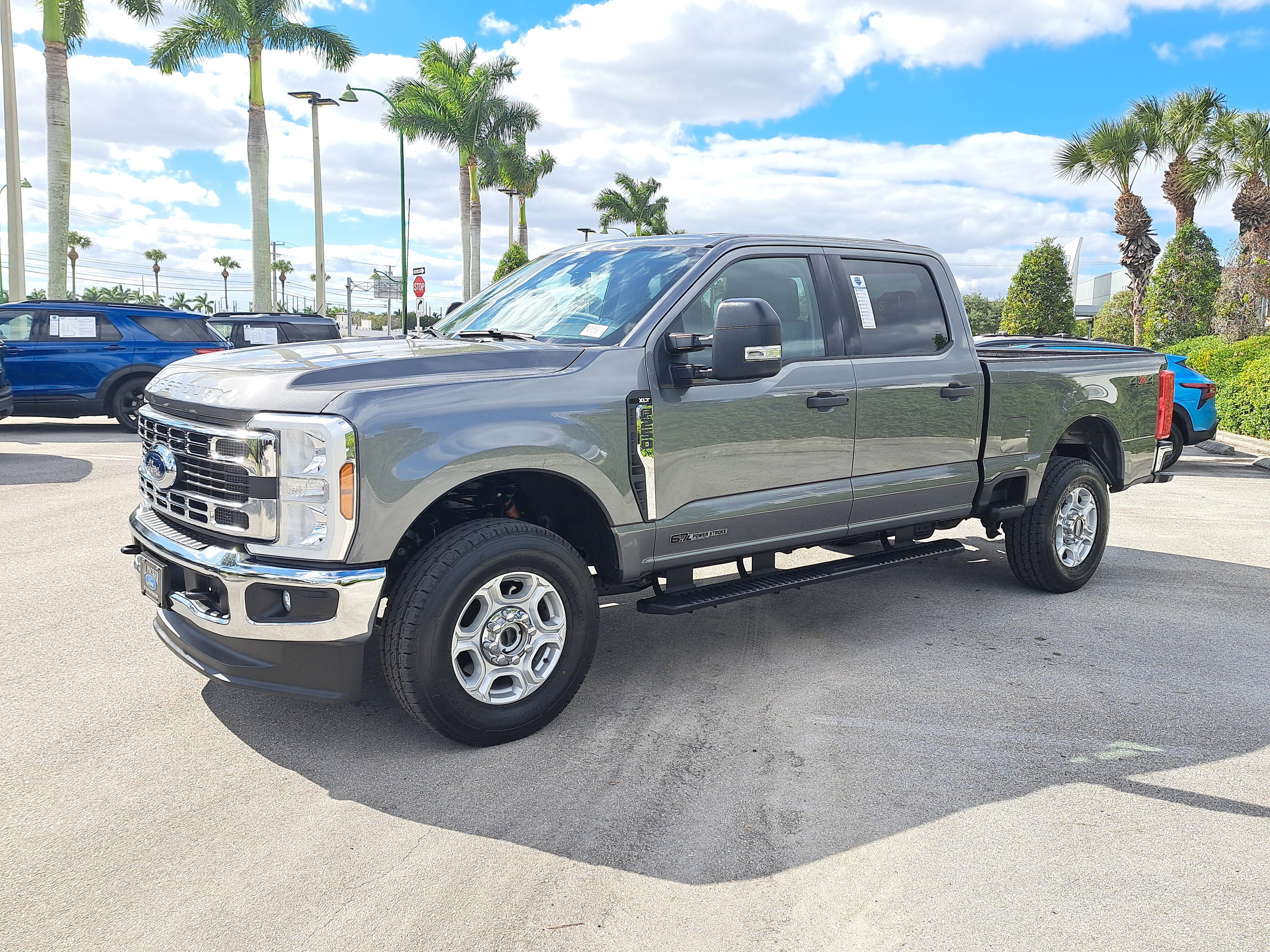 2025 Ford Super Duty F-250 SRW XLT