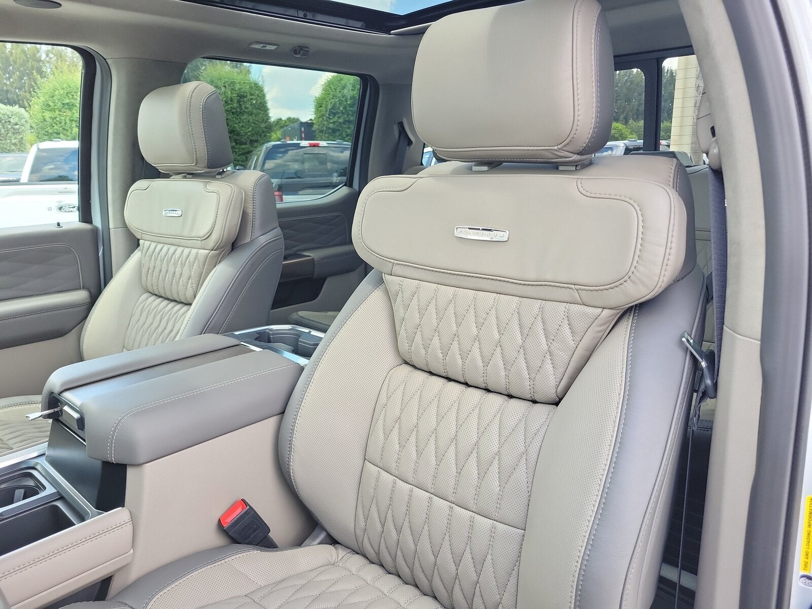 2026 Ford Super Duty F-250 SRW Platinum