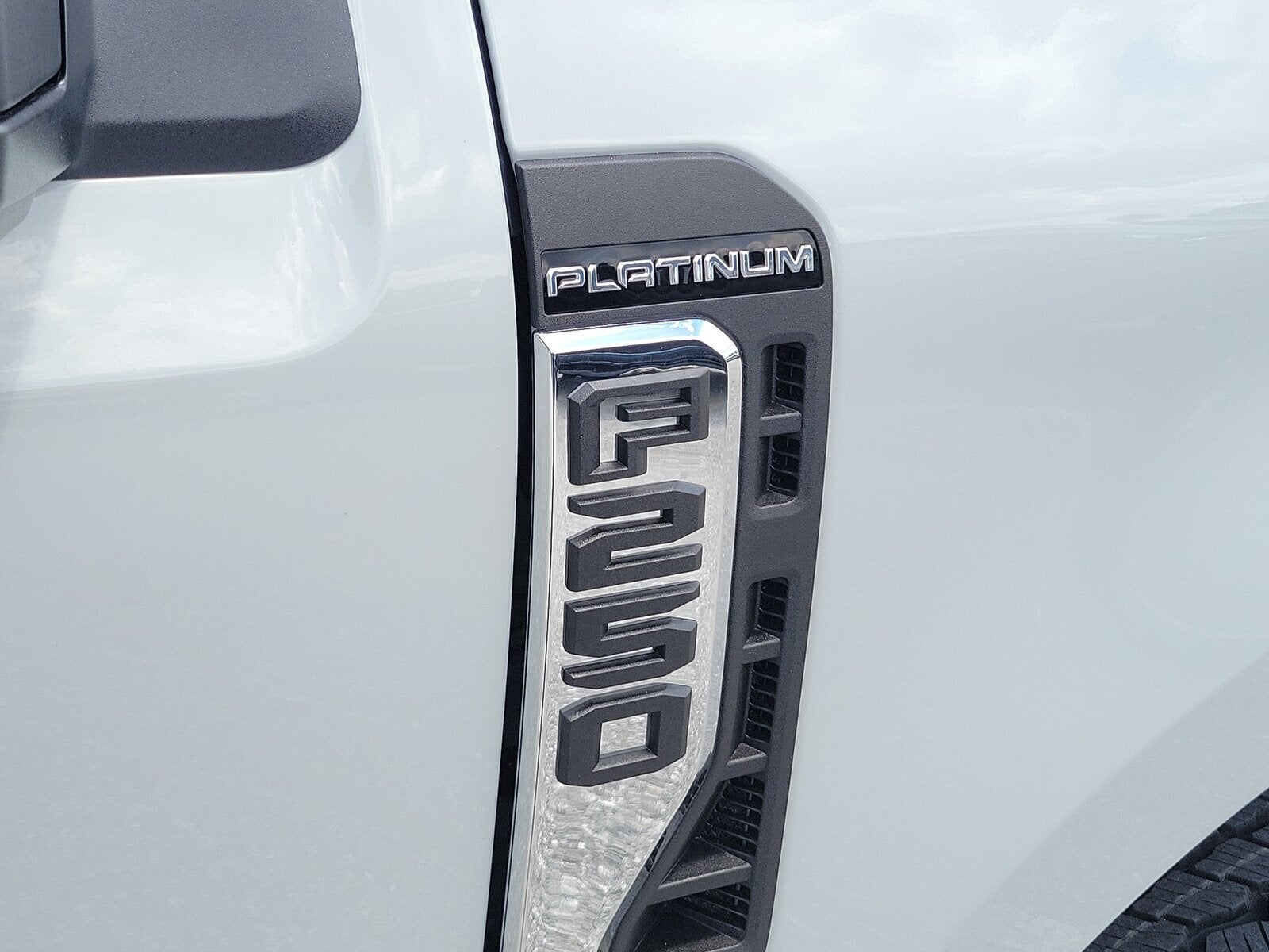 2026 Ford Super Duty F-250 SRW Platinum