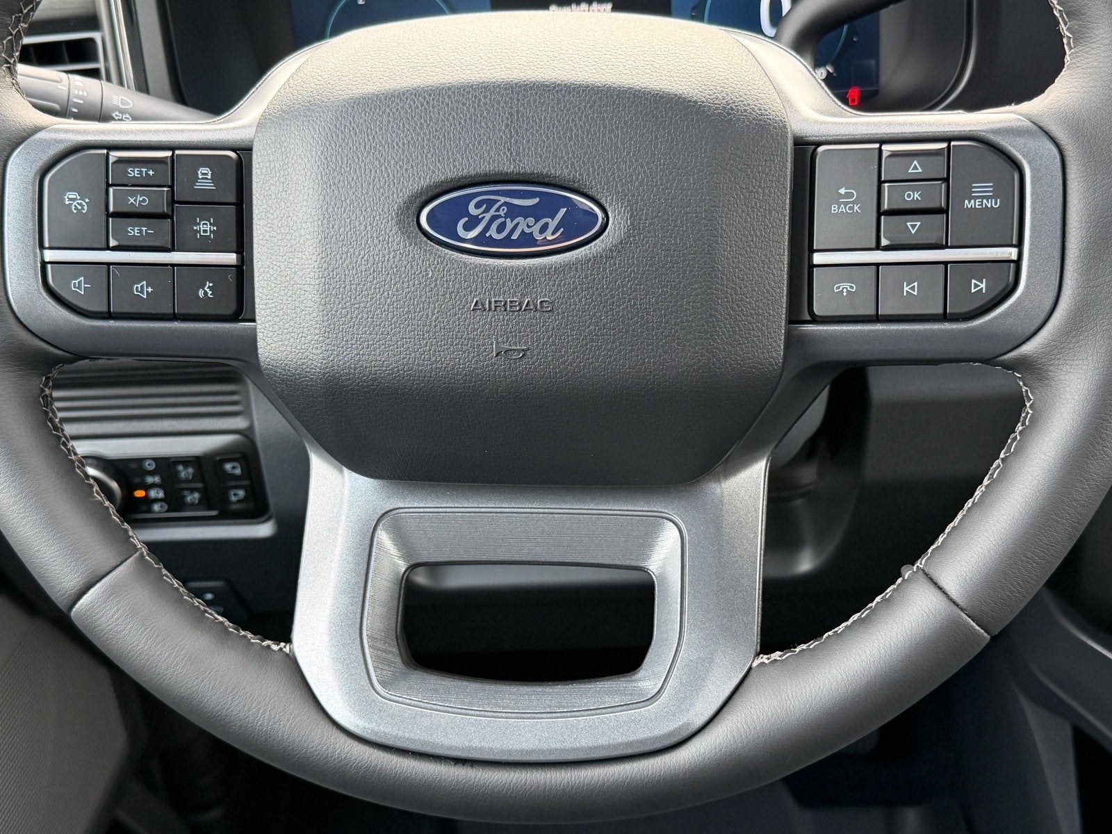 2027 Ford Super Duty F-250 SRW LARIAT