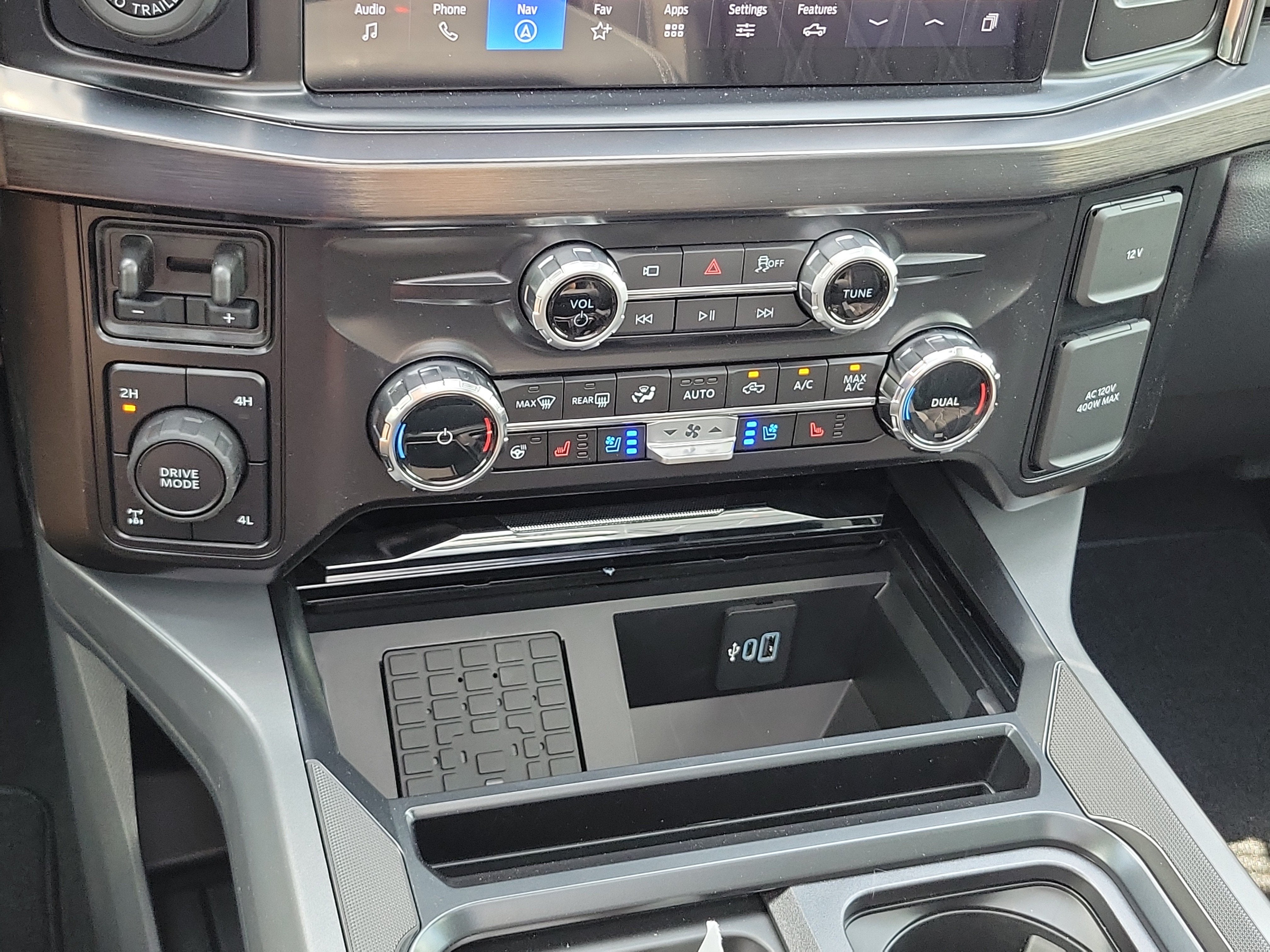 2026 Ford Super Duty F-250 SRW Black Widow