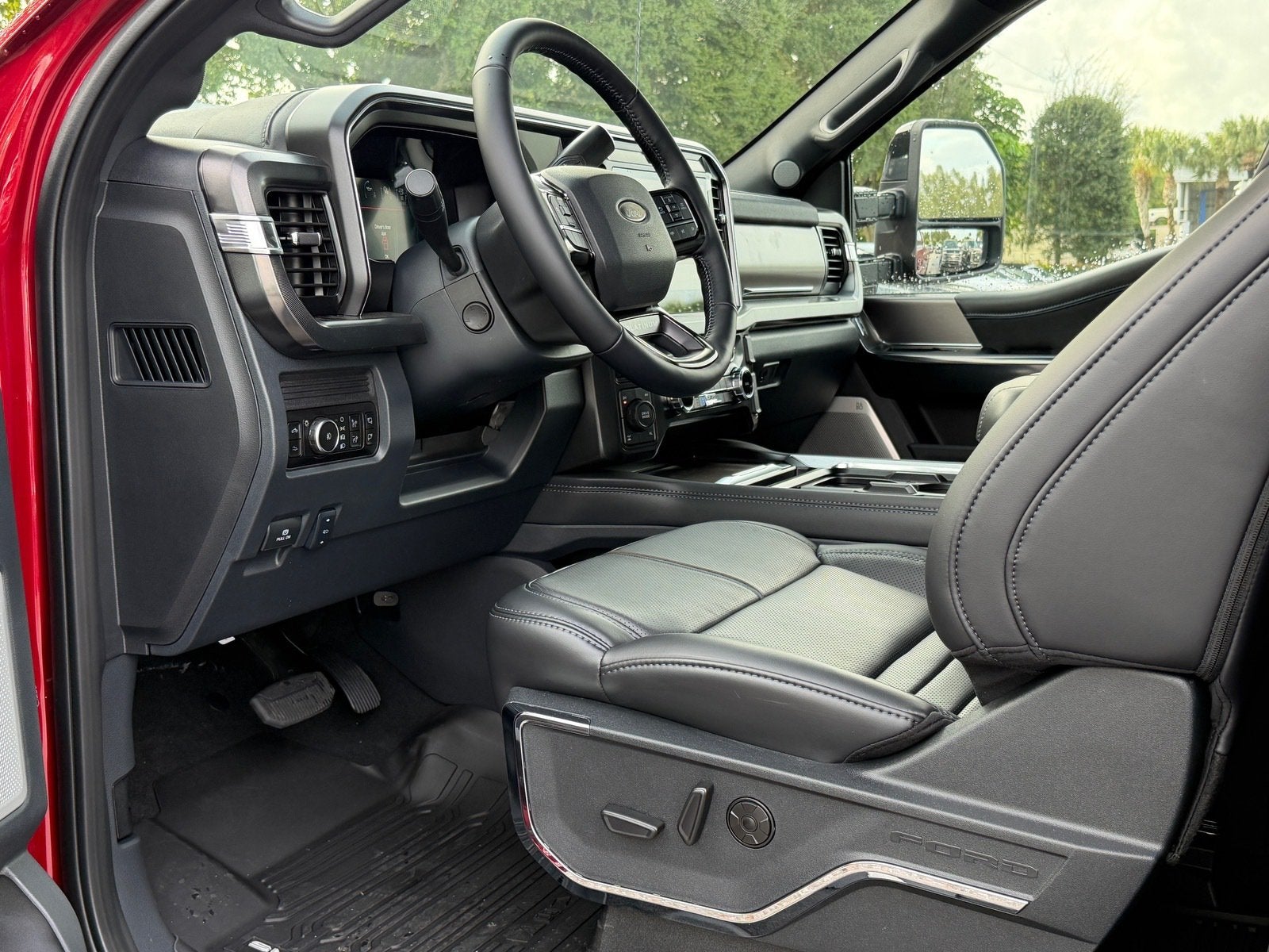 2027 Ford Super Duty F-250 SRW Platinum
