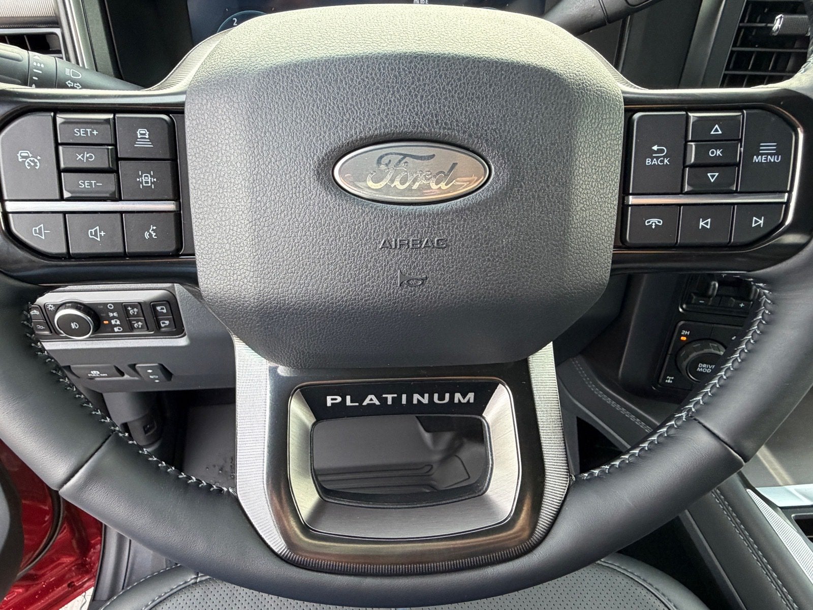 2027 Ford Super Duty F-250 SRW Platinum