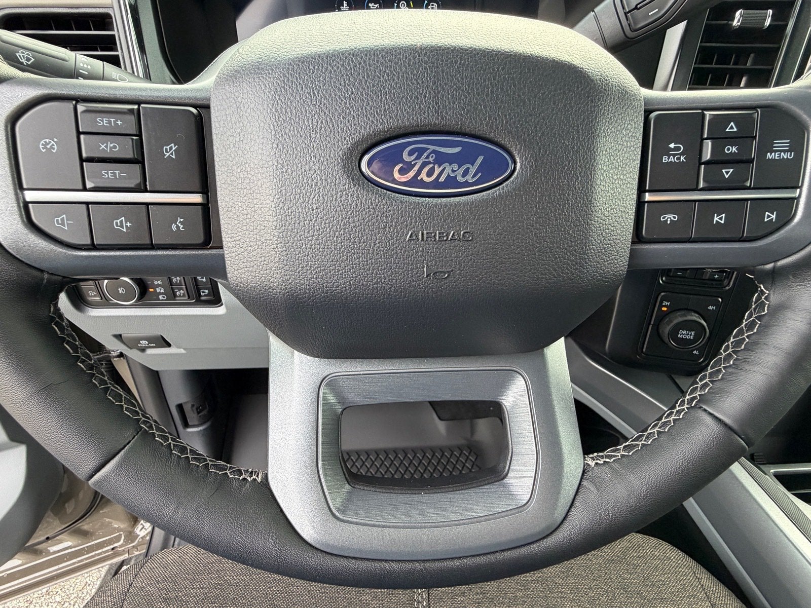 2027 Ford Super Duty F-250 SRW XLT
