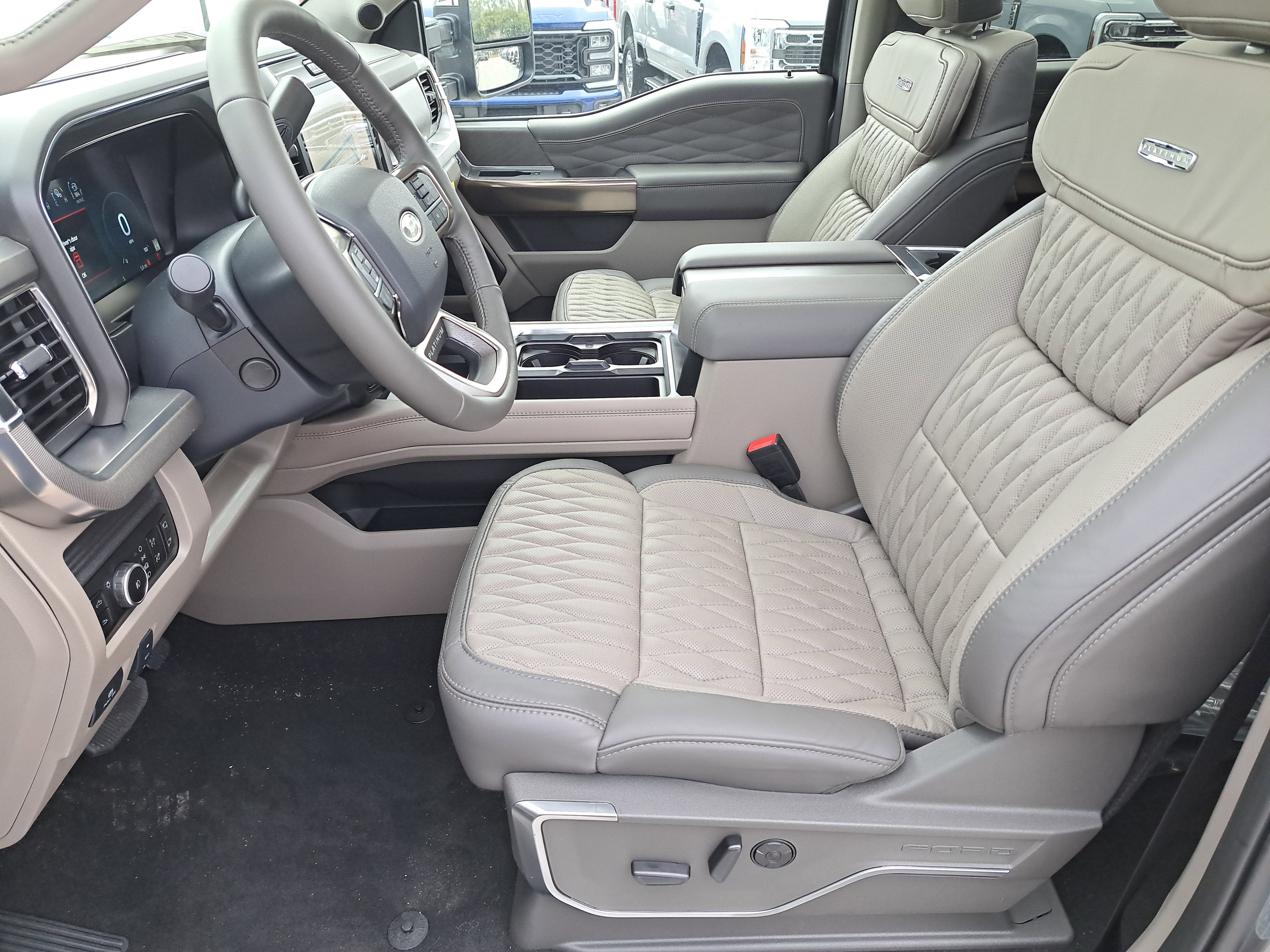 2026 Ford Super Duty F-250 SRW Platinum