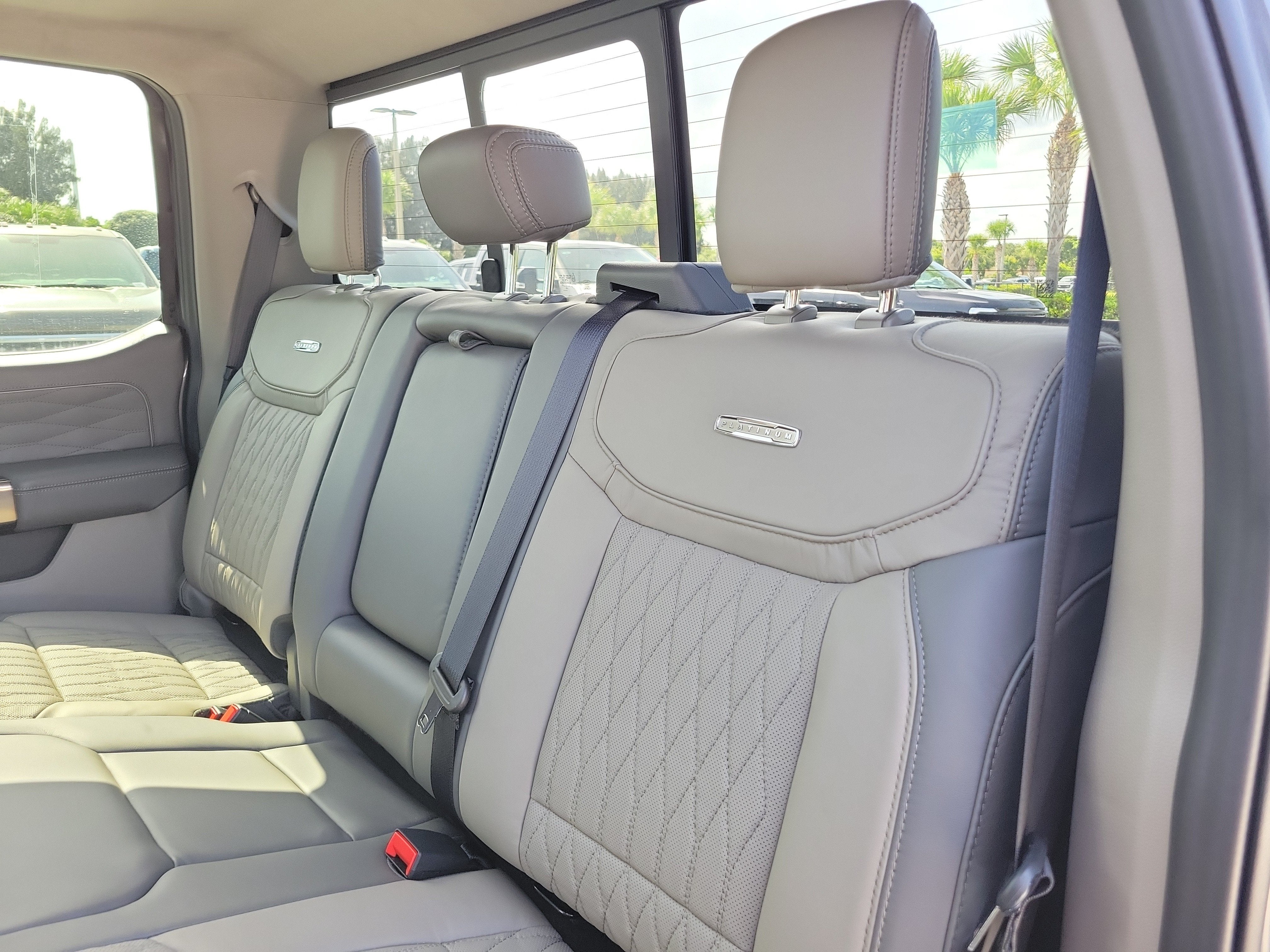 2026 Ford Super Duty F-250 SRW Platinum