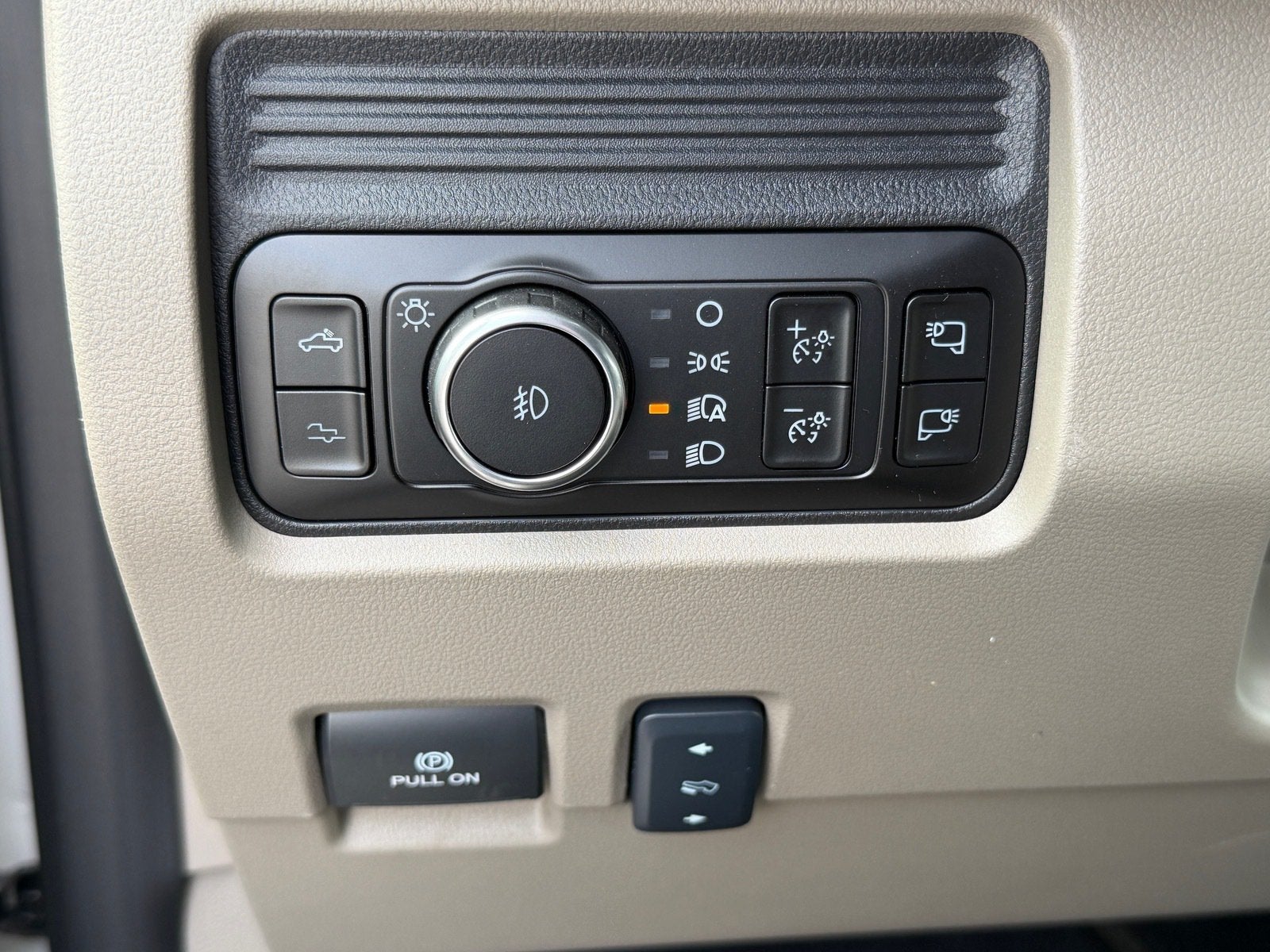 2027 Ford Super Duty F-250 SRW Platinum