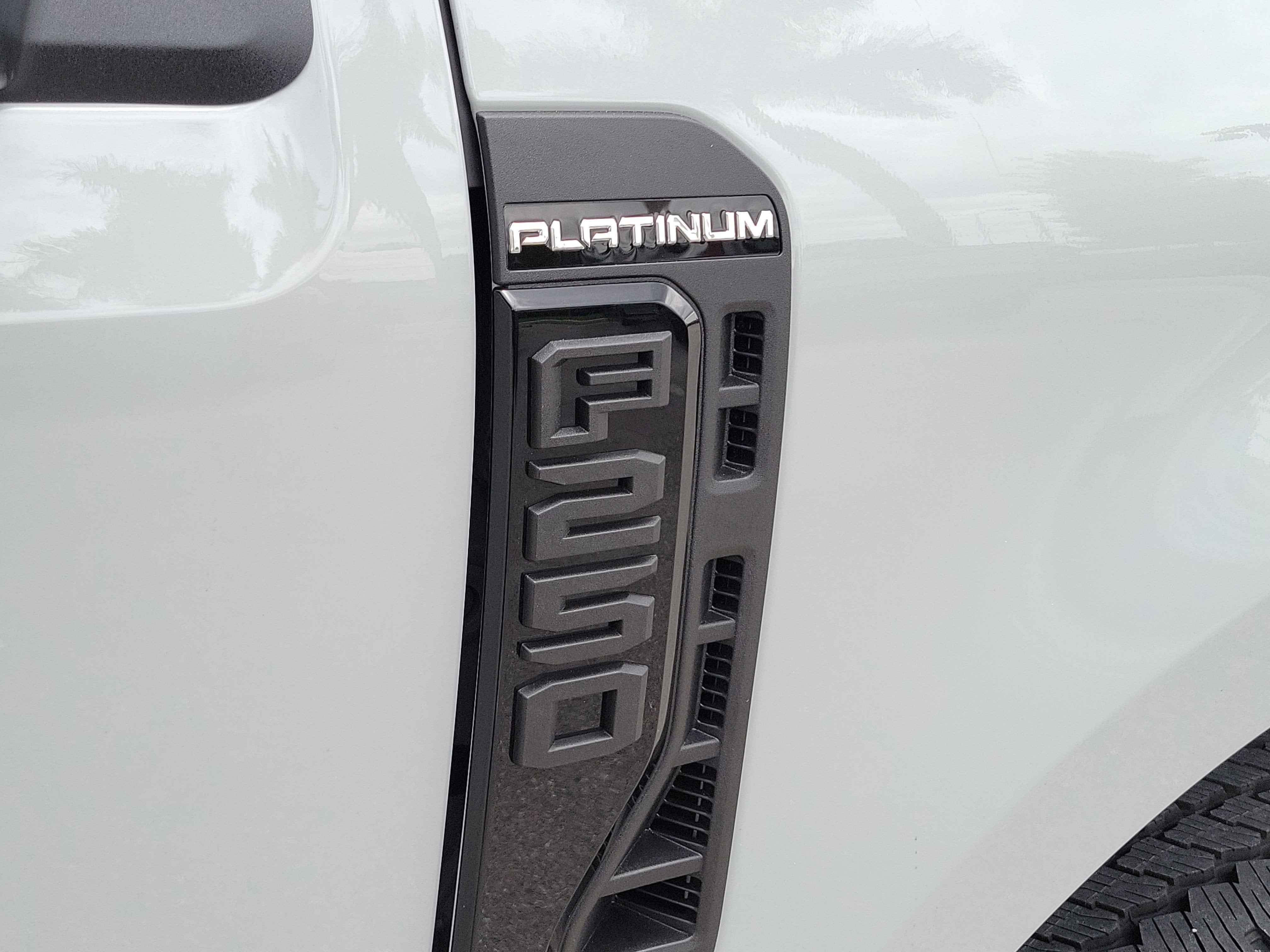 2026 Ford Super Duty F-250 SRW Platinum