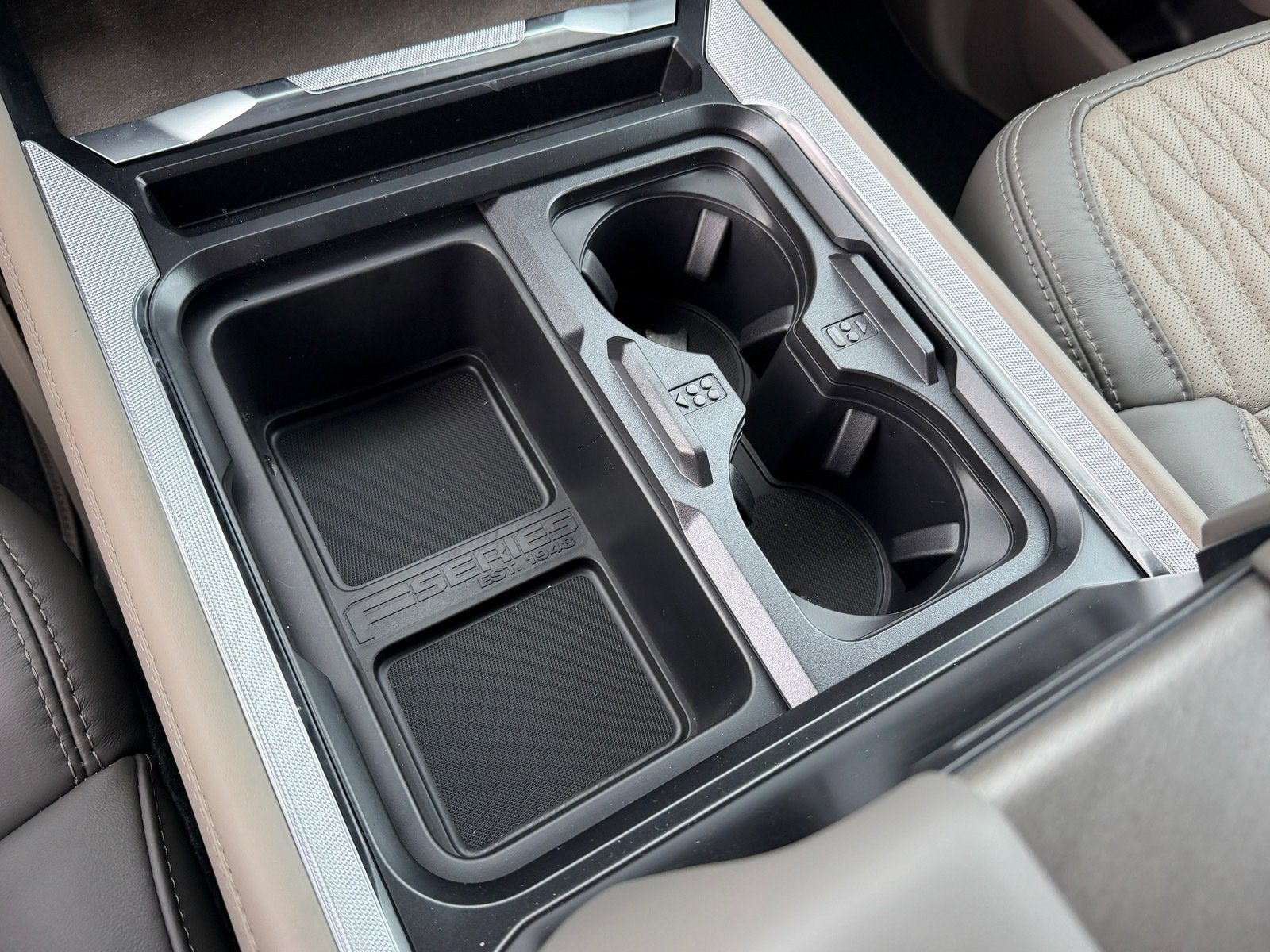 2027 Ford Super Duty F-250 SRW Platinum
