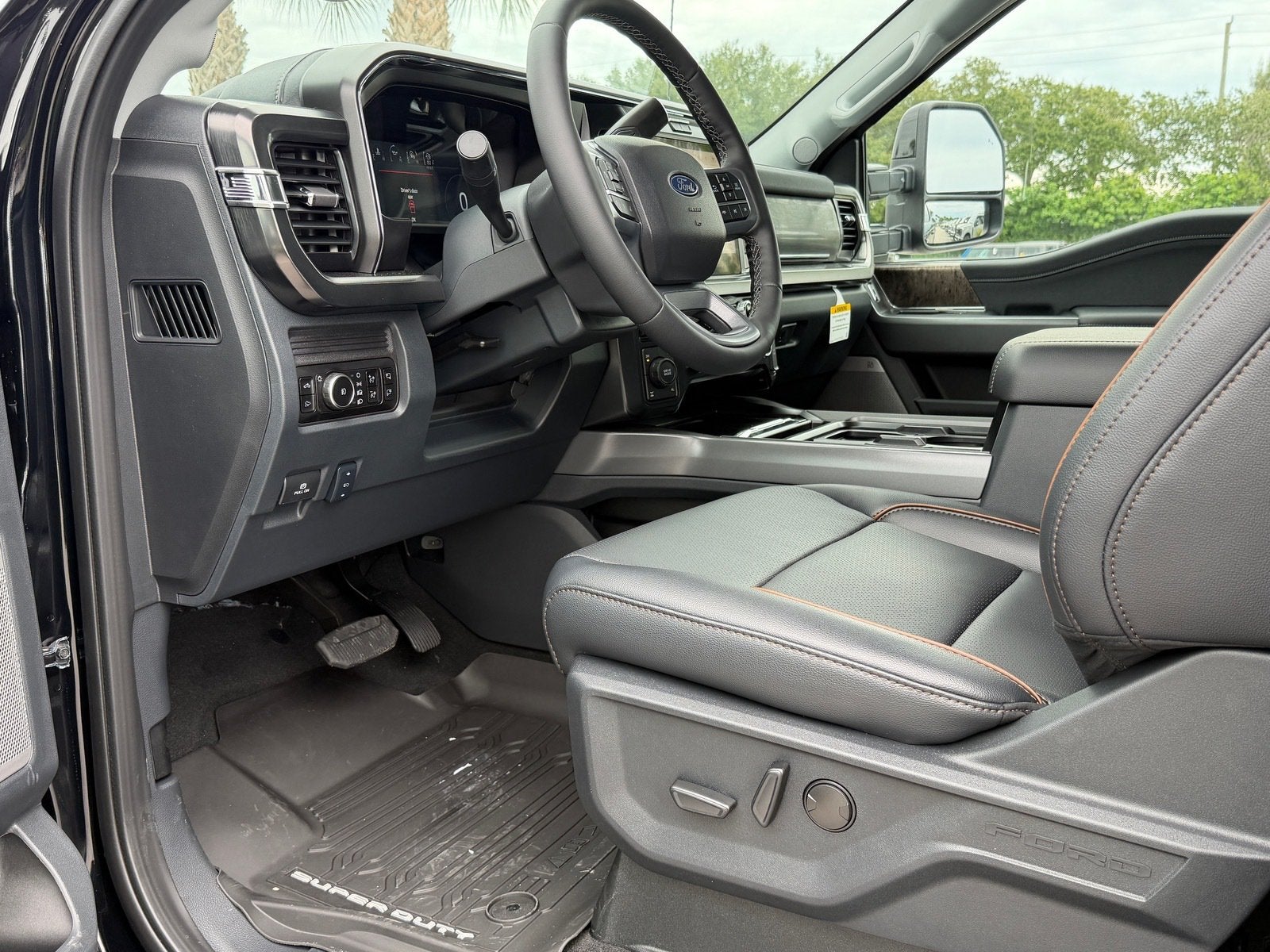 2027 Ford Super Duty F-250 SRW LARIAT