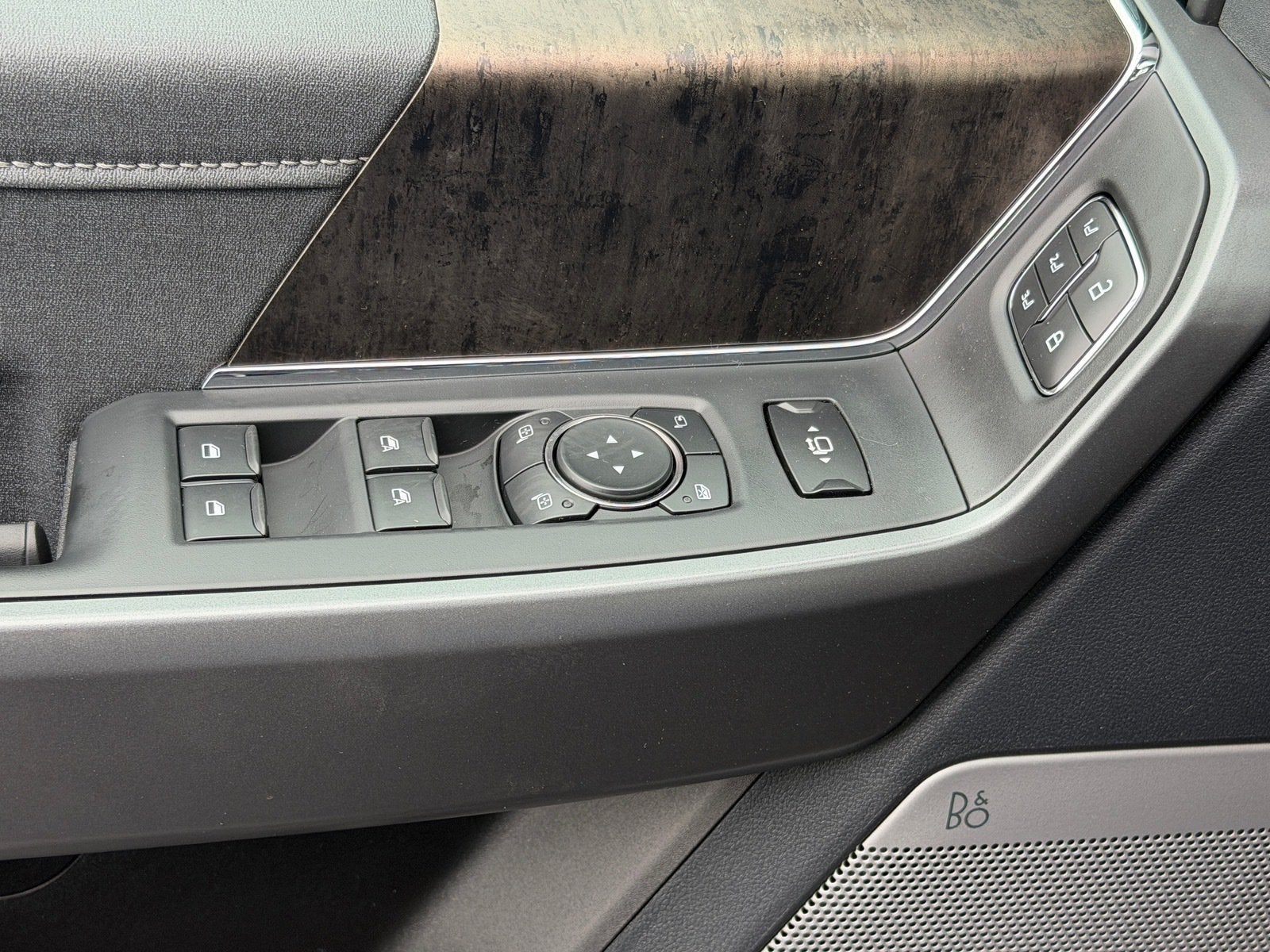 2027 Ford Super Duty F-250 SRW LARIAT