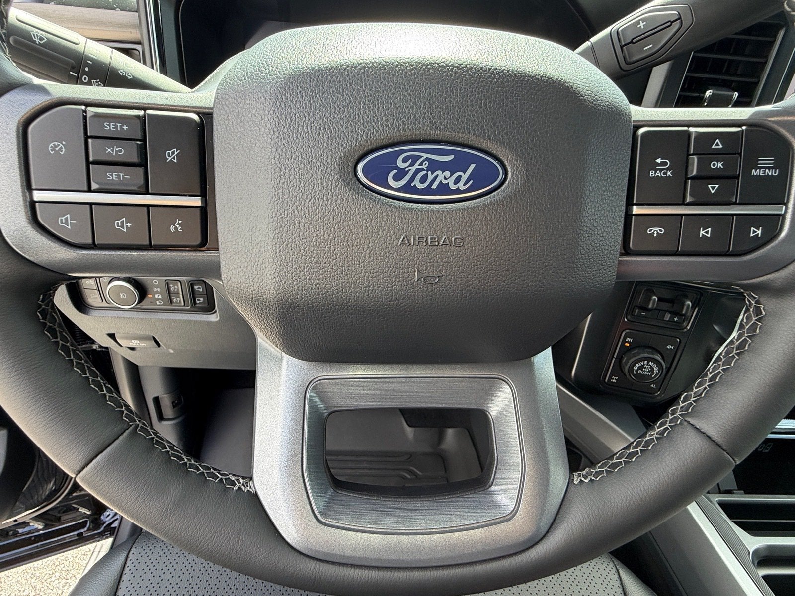 2027 Ford Super Duty F-250 SRW Lariat