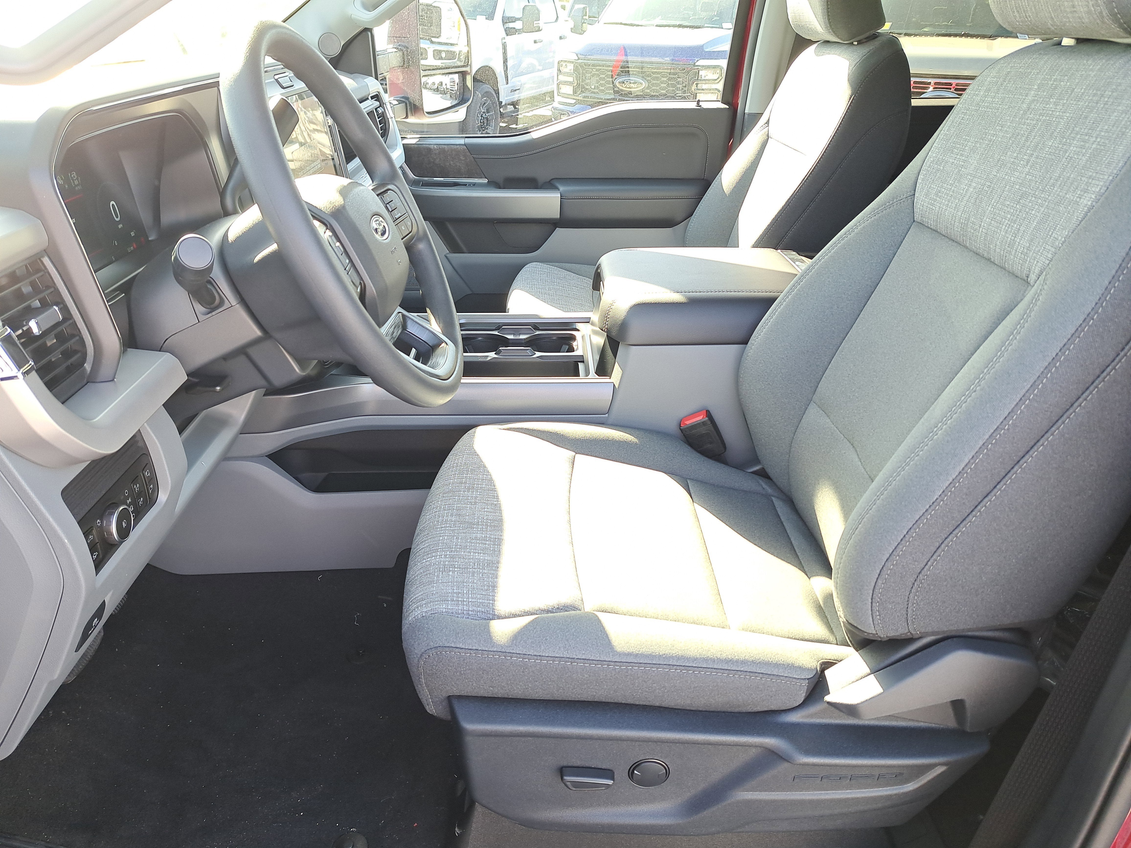 2026 Ford Super Duty F-250 SRW XLT