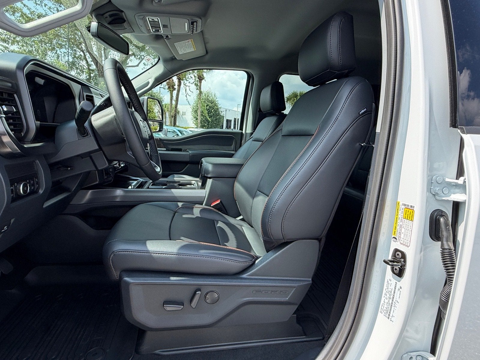 2027 Ford Super Duty F-250 SRW LARIAT