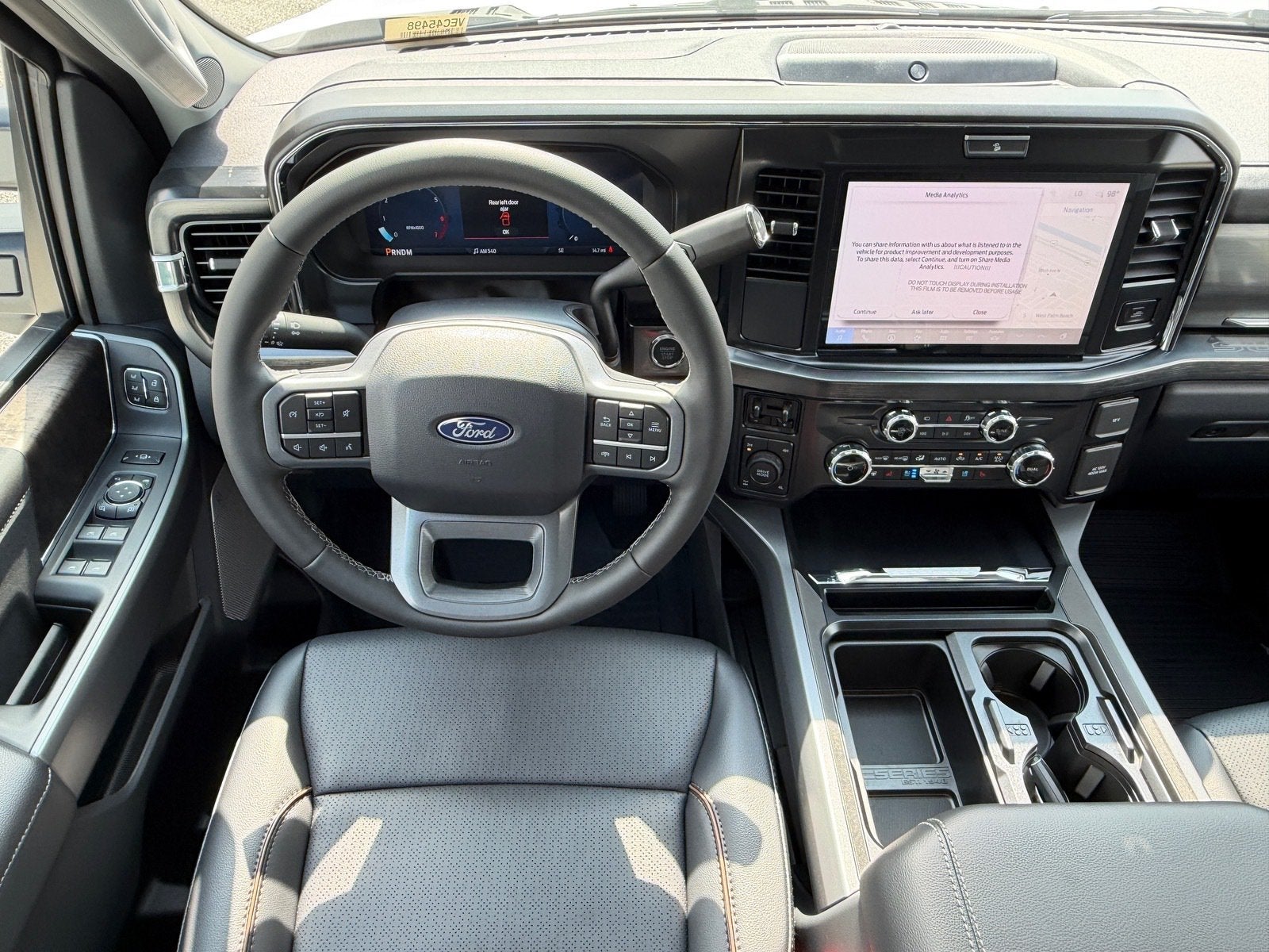 2027 Ford Super Duty F-250 SRW LARIAT