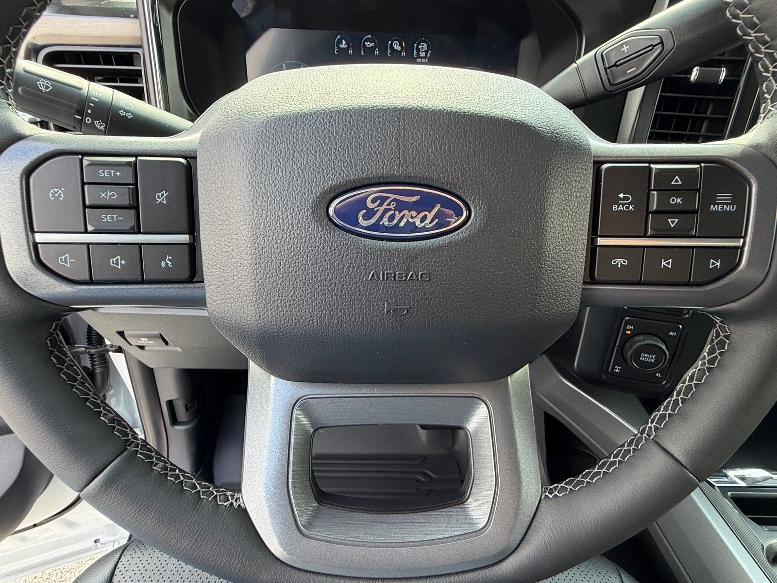 2027 Ford Super Duty F-250 SRW LARIAT