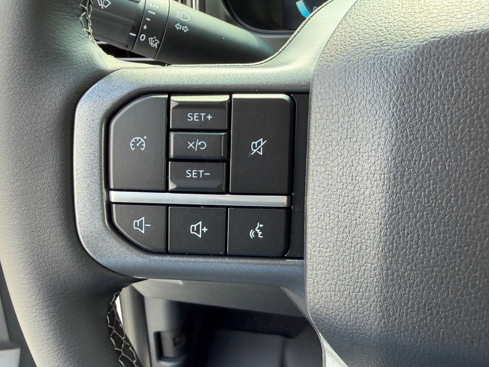 2027 Ford Super Duty F-250 SRW LARIAT