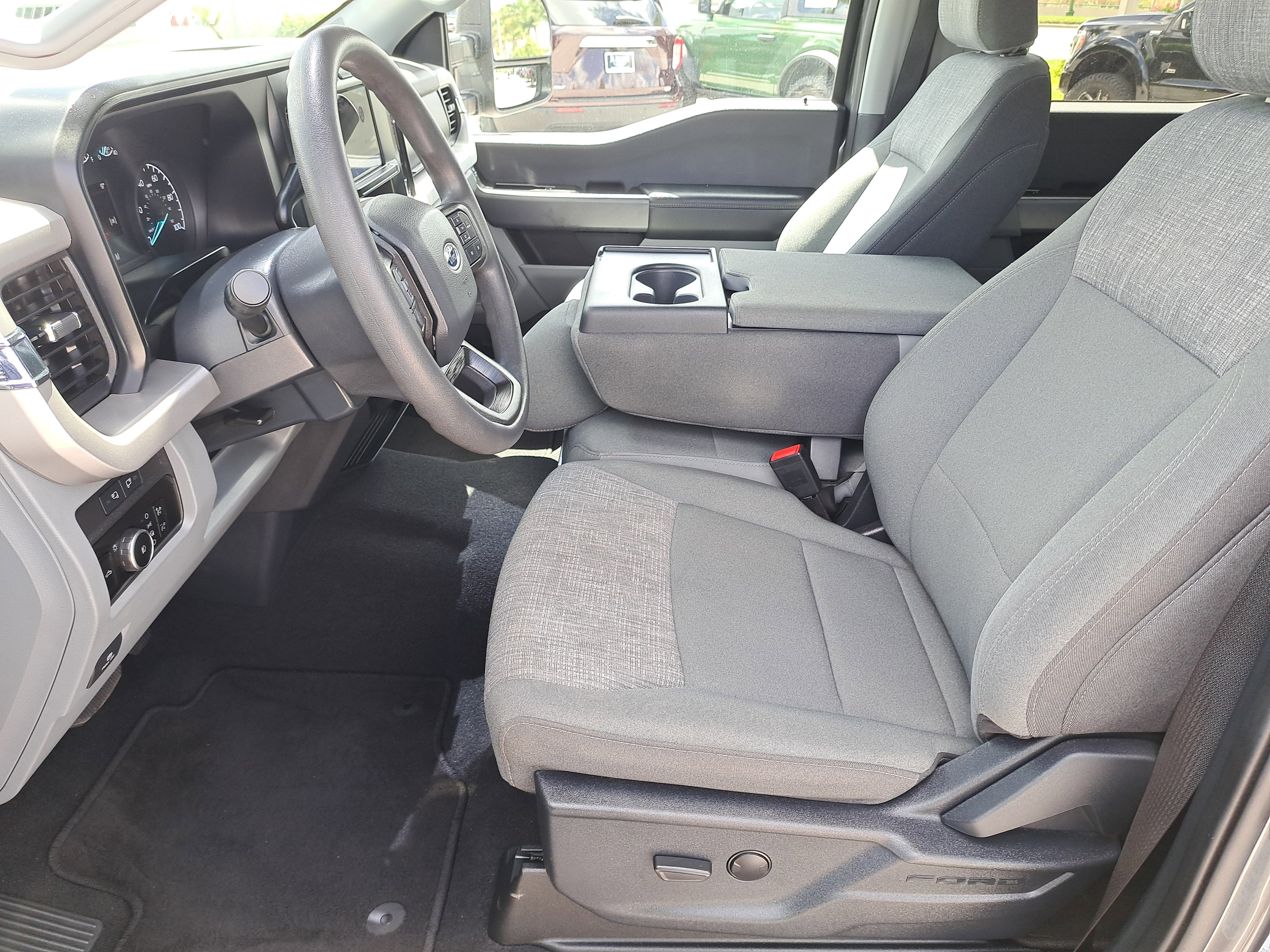 2023 Ford Super Duty F-250 SRW XLT