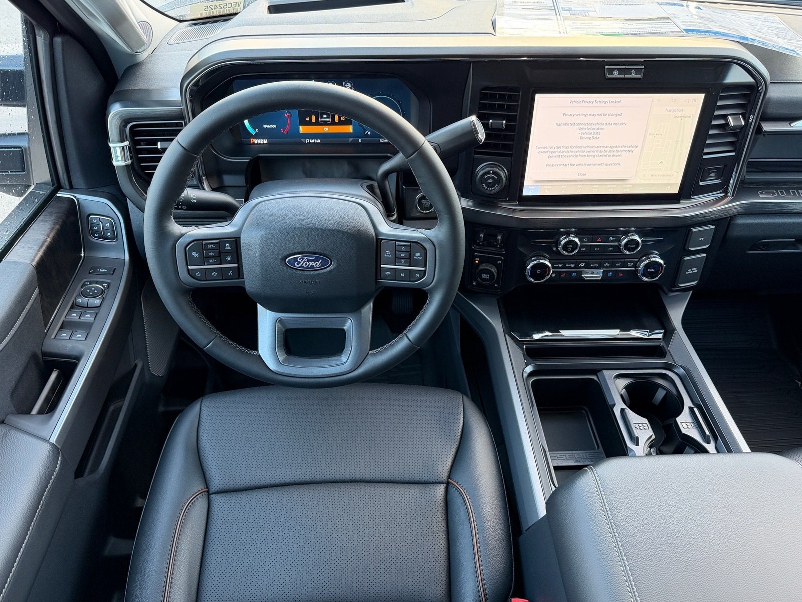 2027 Ford Super Duty F-350 SRW F-350® Lariat®