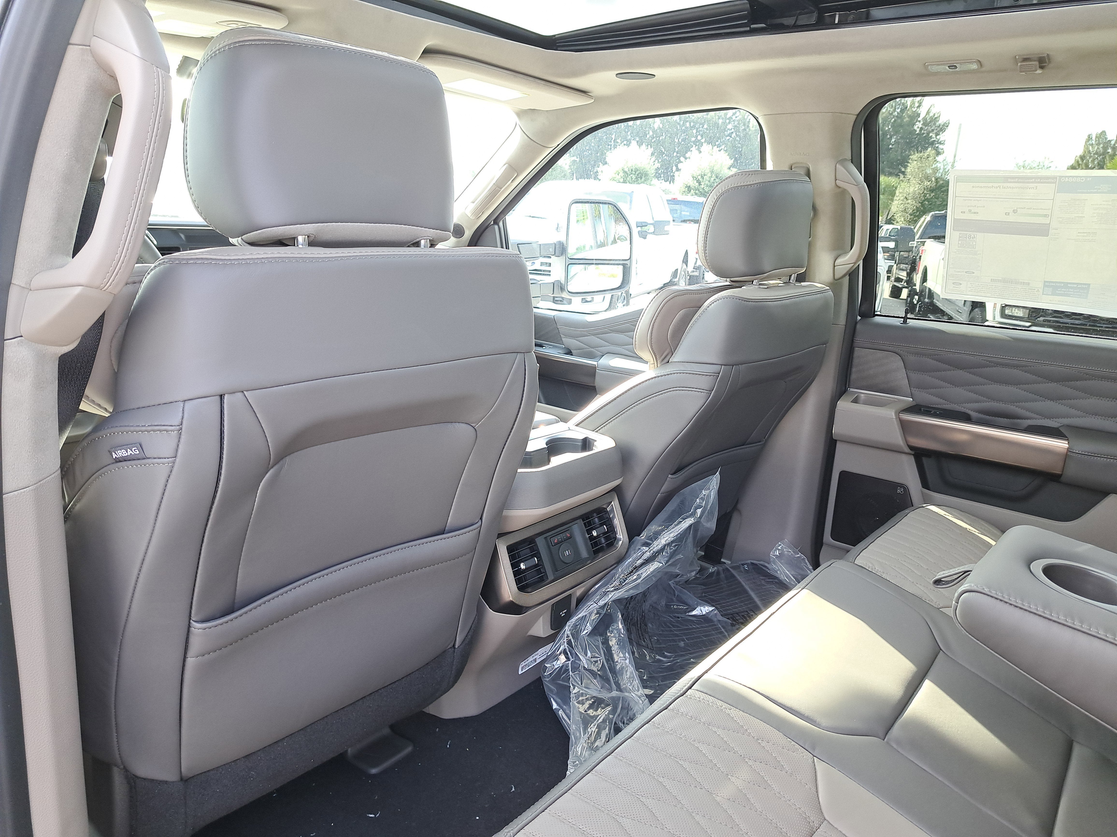 2026 Ford Super Duty F-350 SRW Platinum