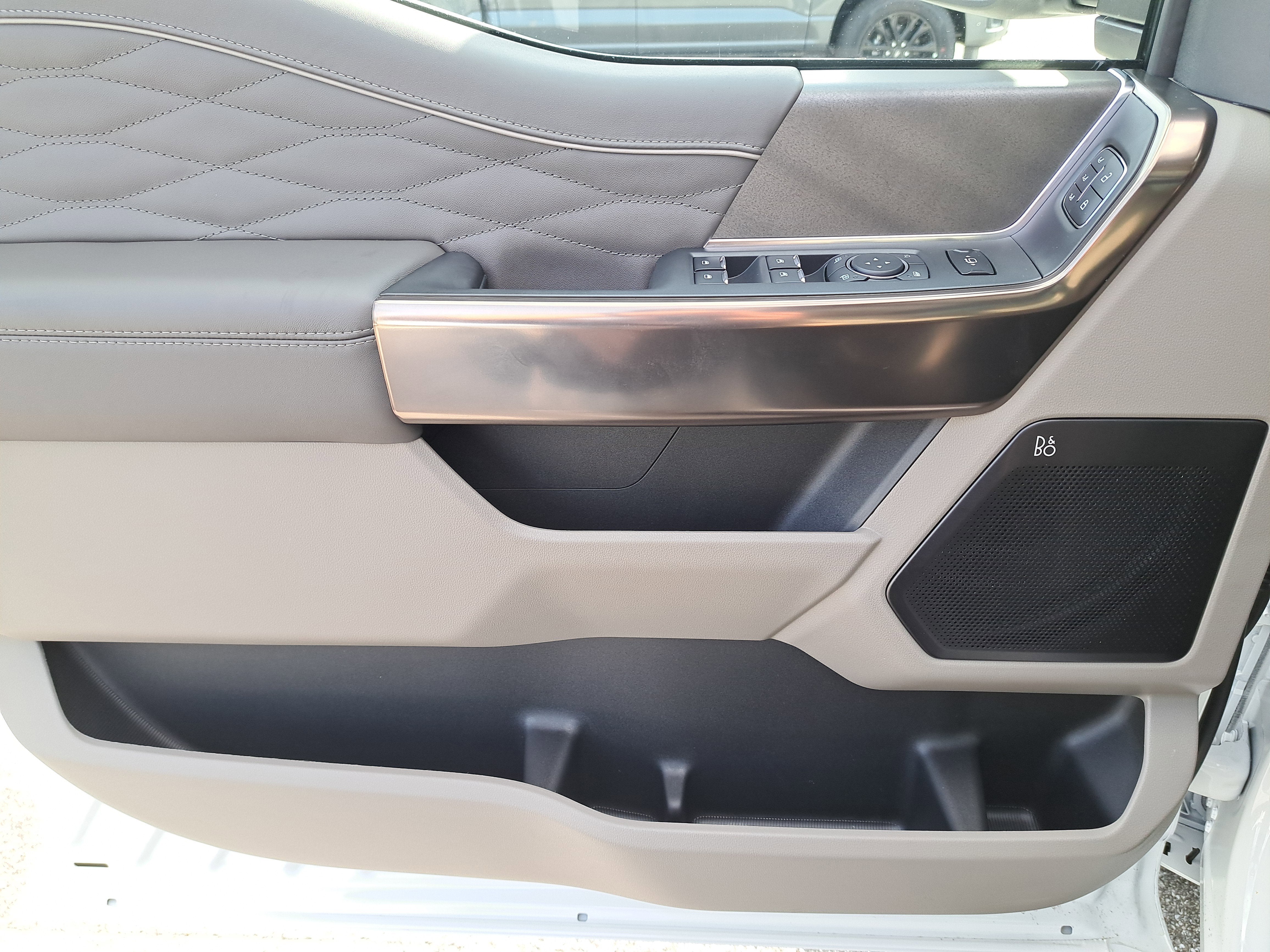 2026 Ford Super Duty F-350 SRW Platinum